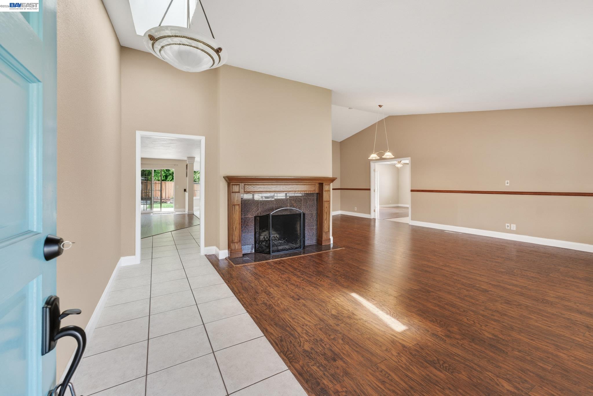 Detail Gallery Image 4 of 59 For 1147 Lomitas Ave, Livermore,  CA 94550 - 5 Beds | 3 Baths