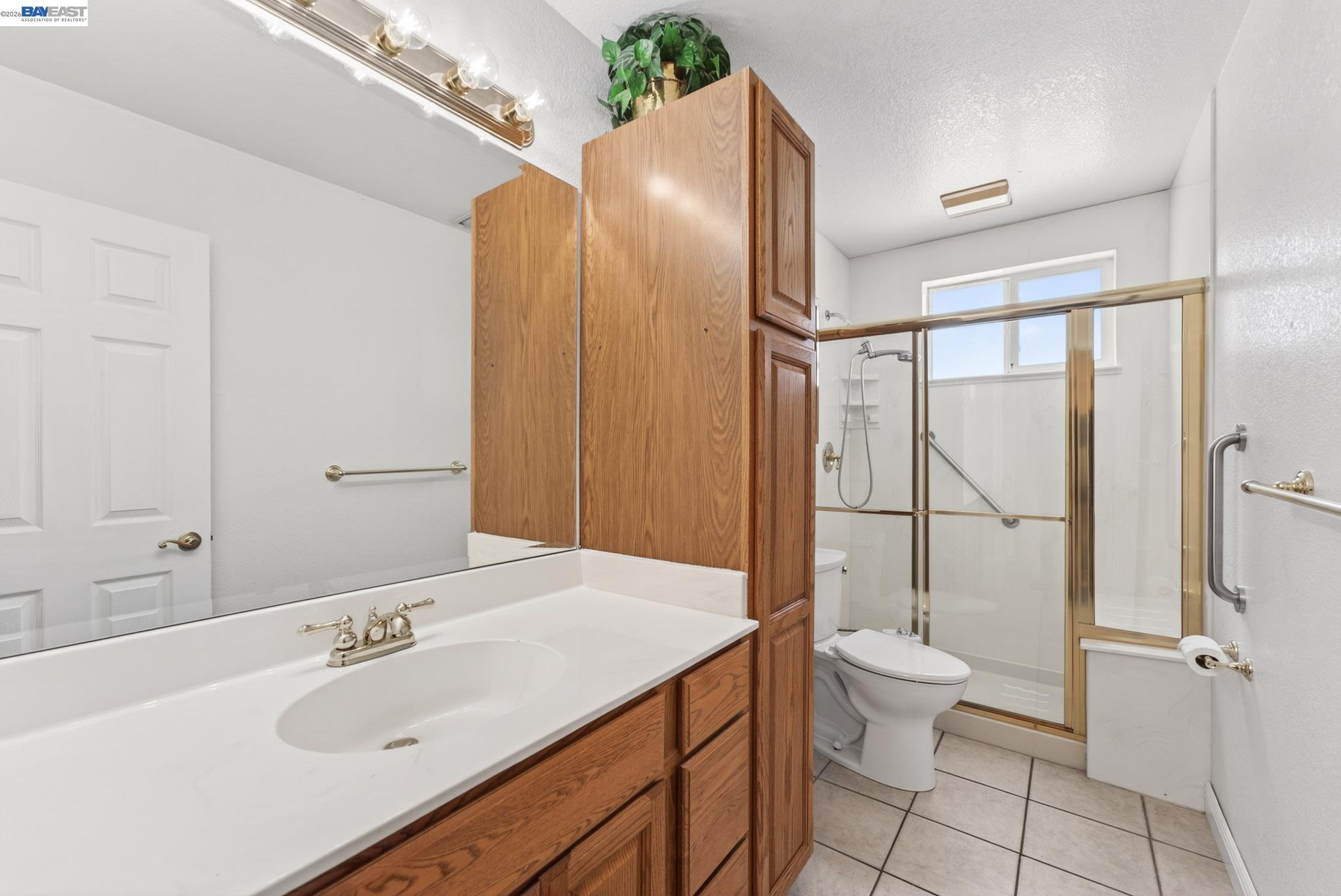 Detail Gallery Image 31 of 59 For 1147 Lomitas Ave, Livermore,  CA 94550 - 5 Beds | 3 Baths