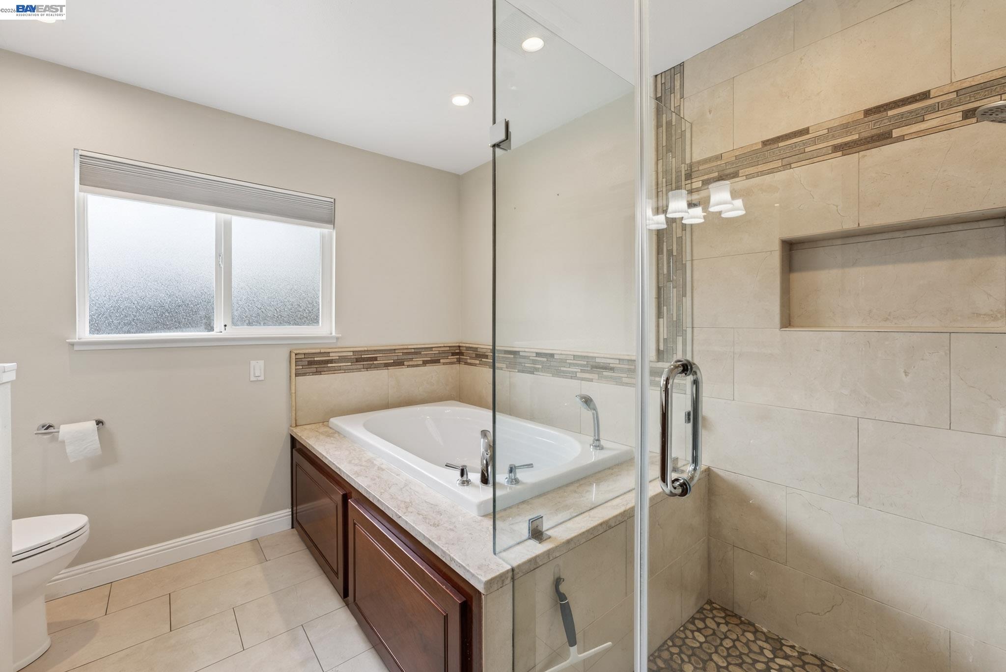 Detail Gallery Image 34 of 59 For 1147 Lomitas Ave, Livermore,  CA 94550 - 5 Beds | 3 Baths