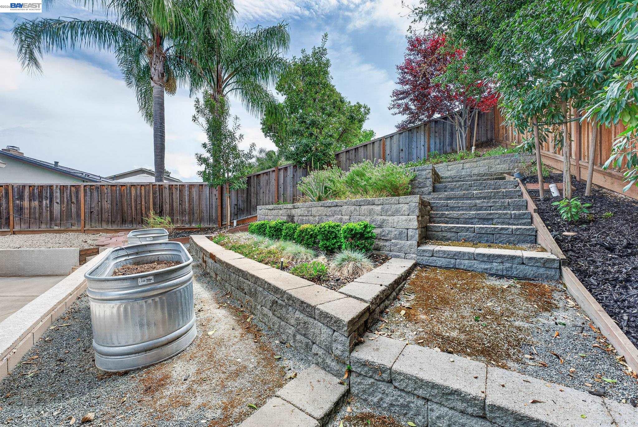 Detail Gallery Image 52 of 59 For 1147 Lomitas Ave, Livermore,  CA 94550 - 5 Beds | 3 Baths