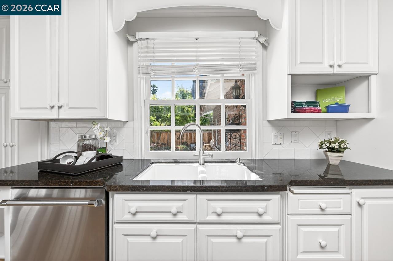 2201 Loch Ln, Walnut Creek, CA, 94598