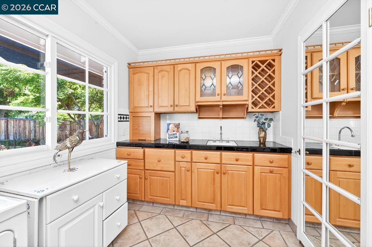 2201 Loch Ln, Walnut Creek, CA, 94598