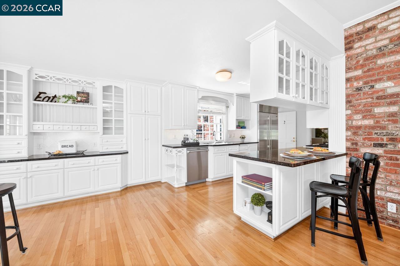 2201 Loch Ln, Walnut Creek, CA, 94598