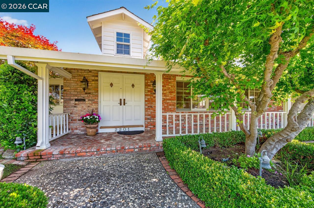 2201 Loch Ln, Walnut Creek, CA, 94598