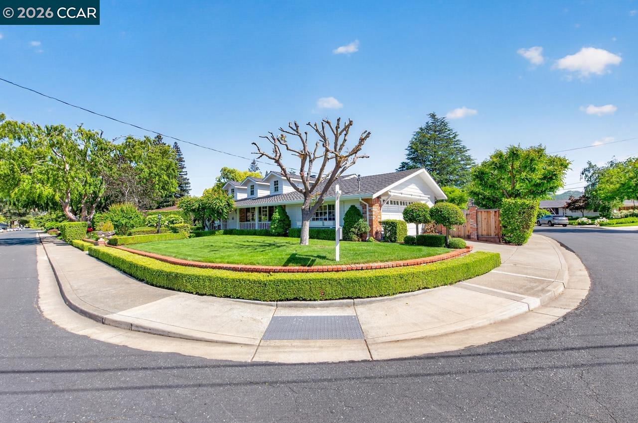 2201 Loch Ln, Walnut Creek, CA, 94598