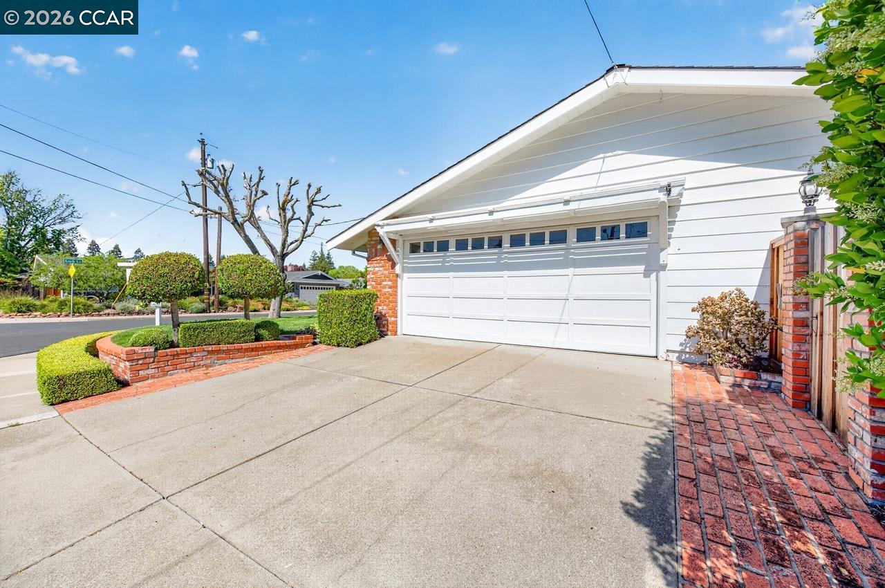 2201 Loch Ln, Walnut Creek, CA, 94598