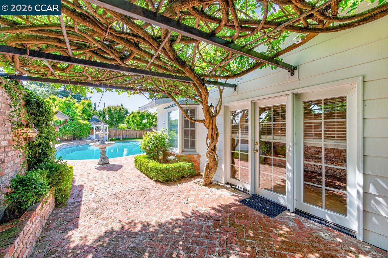 2201 Loch Ln, Walnut Creek, CA, 94598