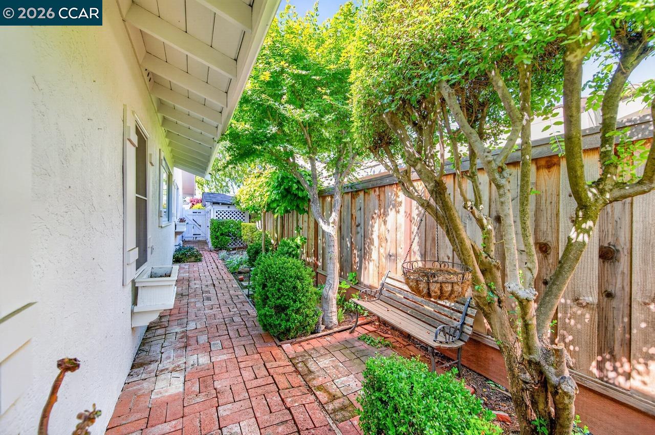 2201 Loch Ln, Walnut Creek, CA, 94598