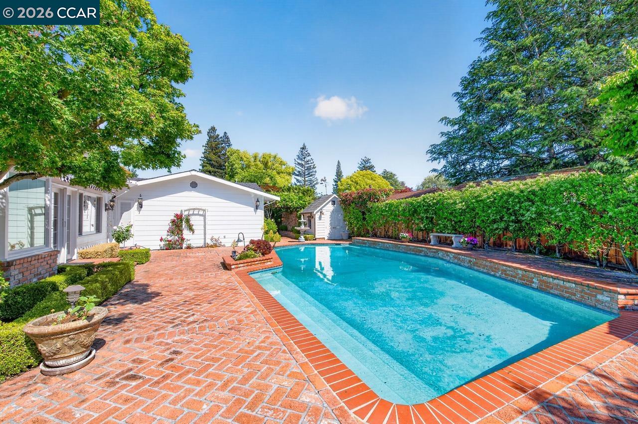 2201 Loch Ln, Walnut Creek, CA, 94598