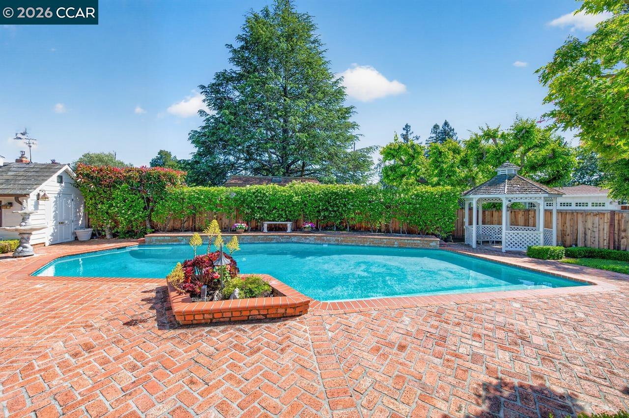 2201 Loch Ln, Walnut Creek, CA, 94598