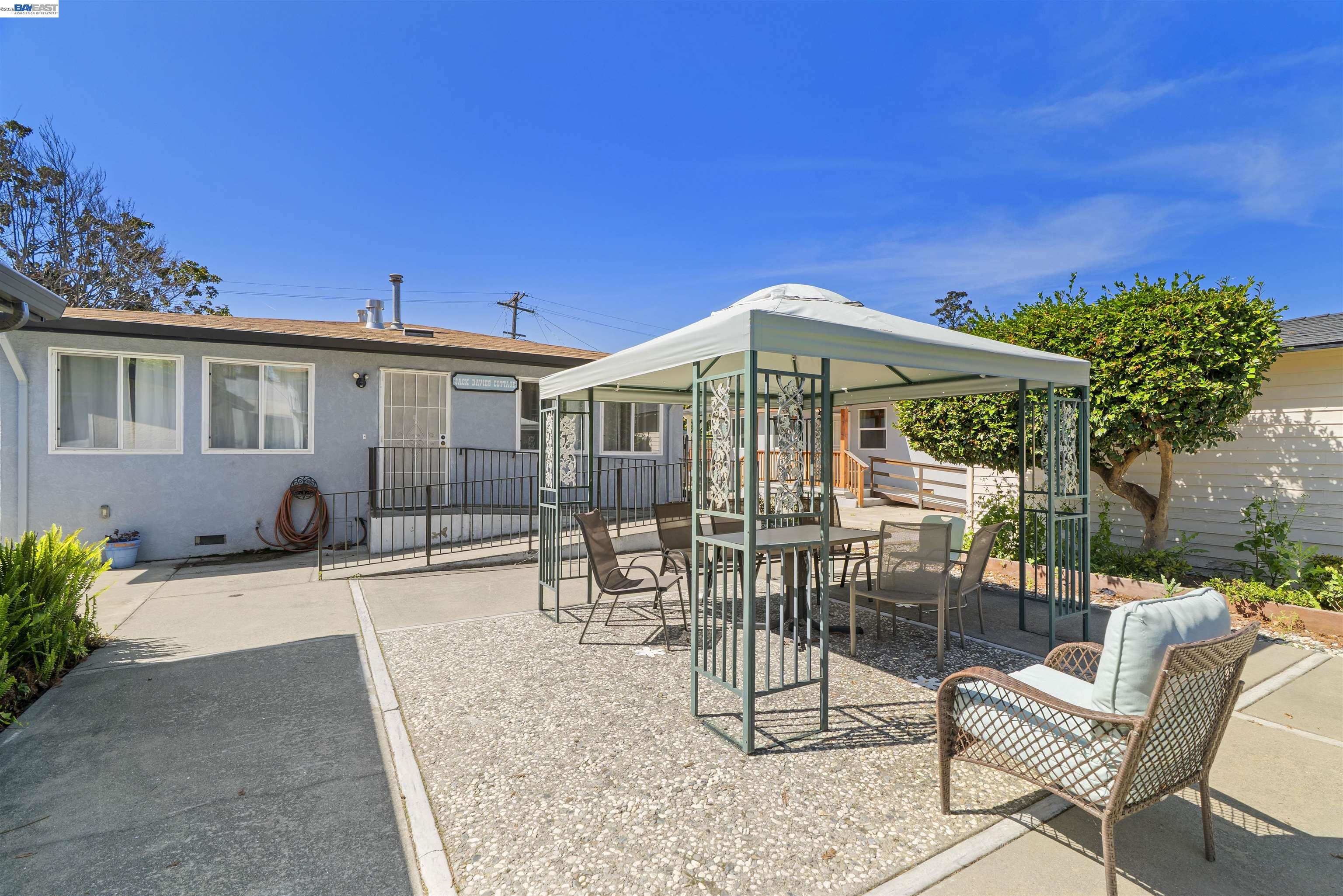 22427 Montgomery St, Hayward, CA, 94541