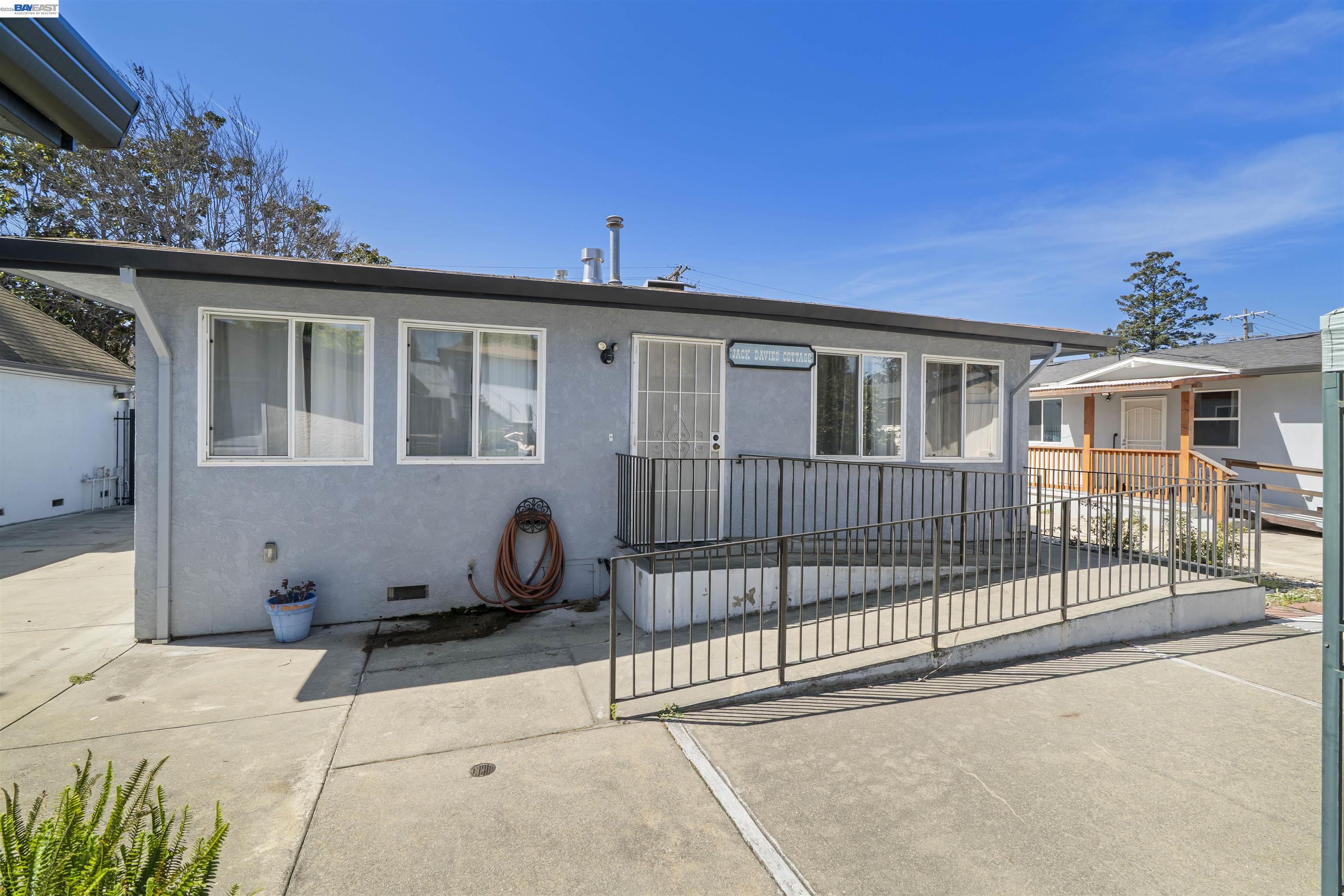 22427 Montgomery St, Hayward, CA, 94541