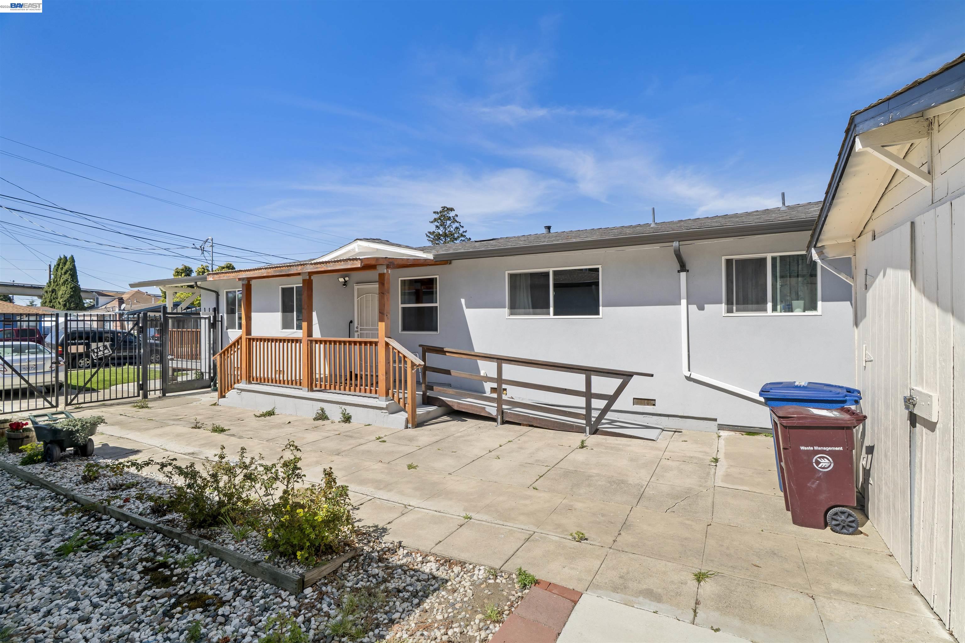 22427 Montgomery St, Hayward, CA, 94541