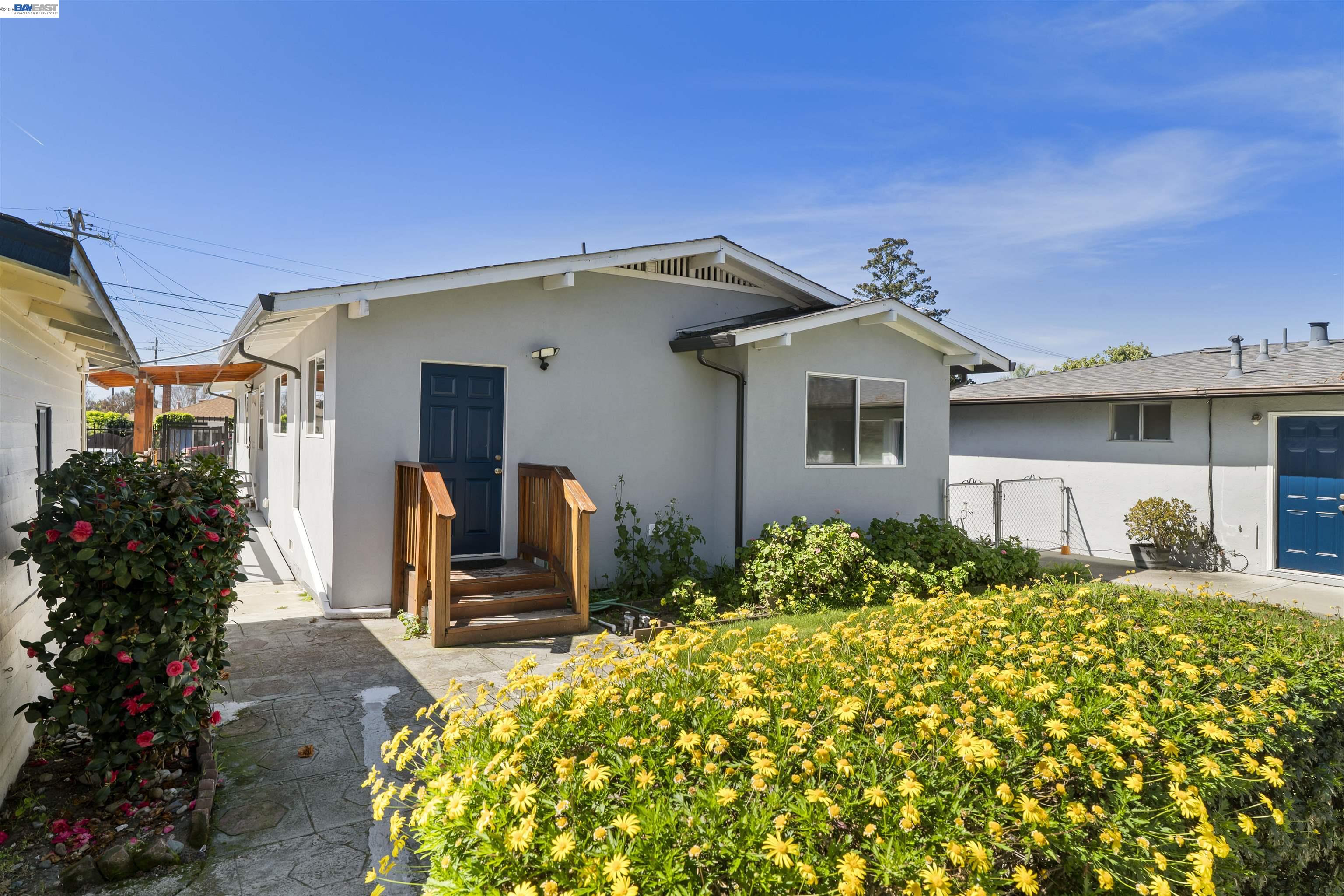 22427 Montgomery St, Hayward, CA, 94541