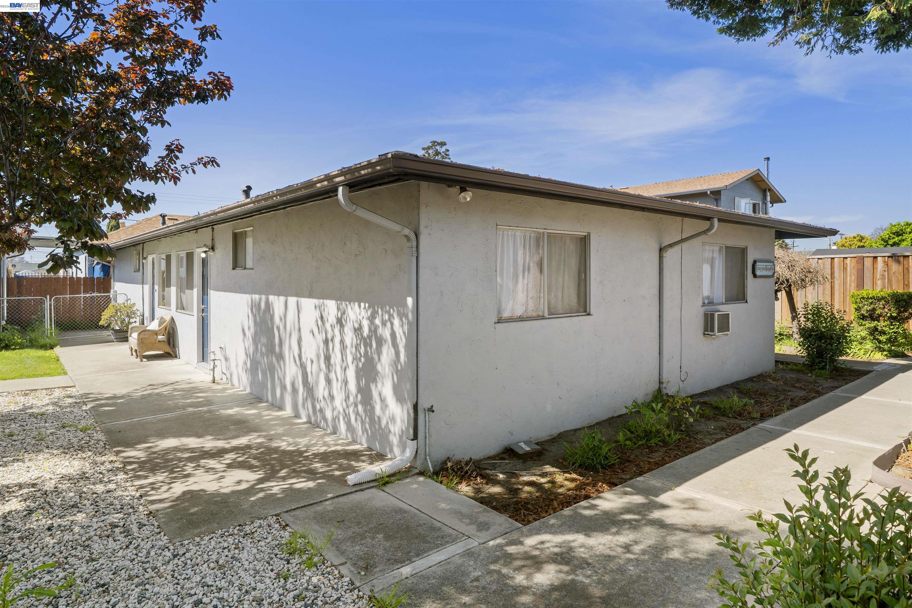 22427 Montgomery St, Hayward, CA, 94541