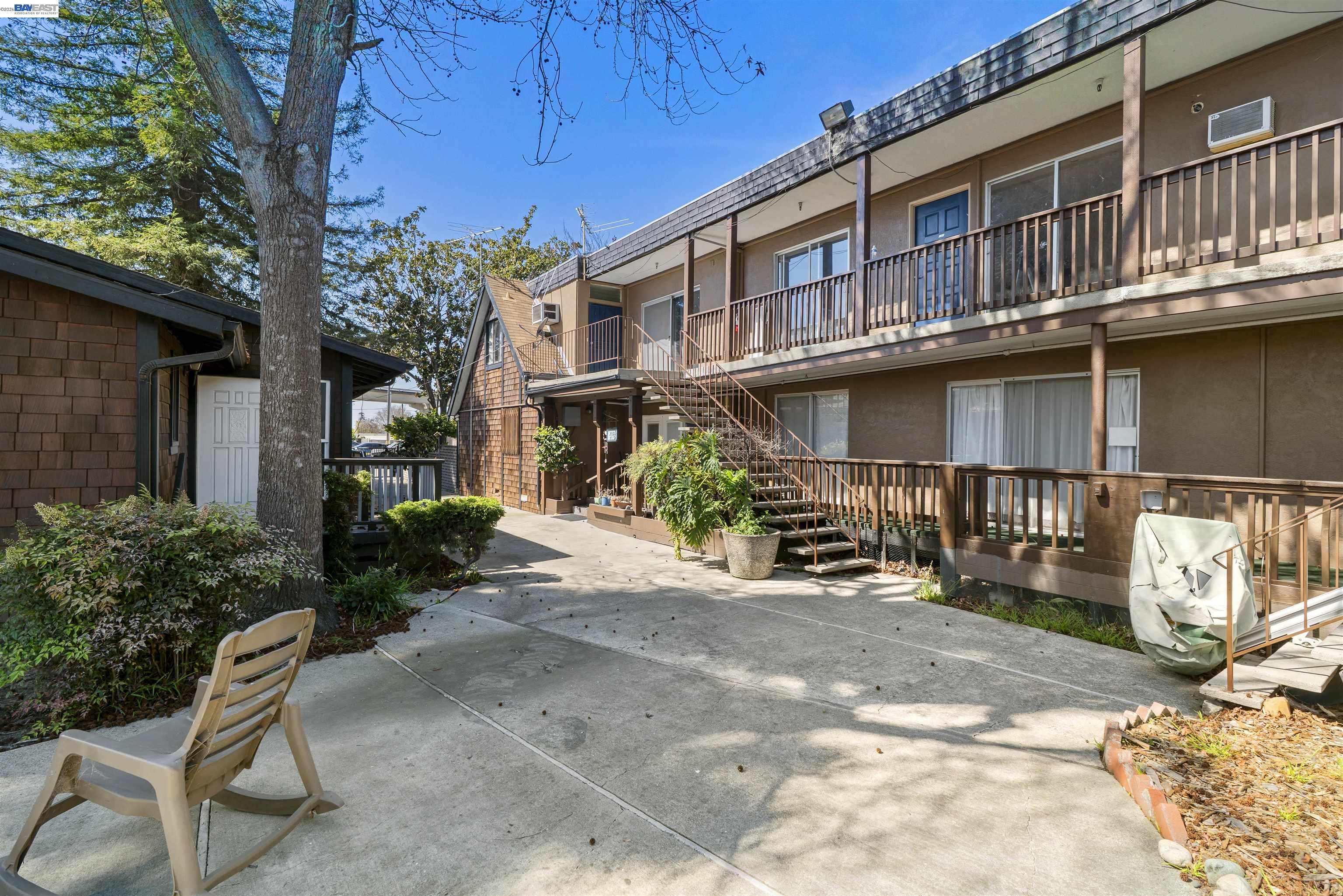 22427 Montgomery St, Hayward, CA, 94541