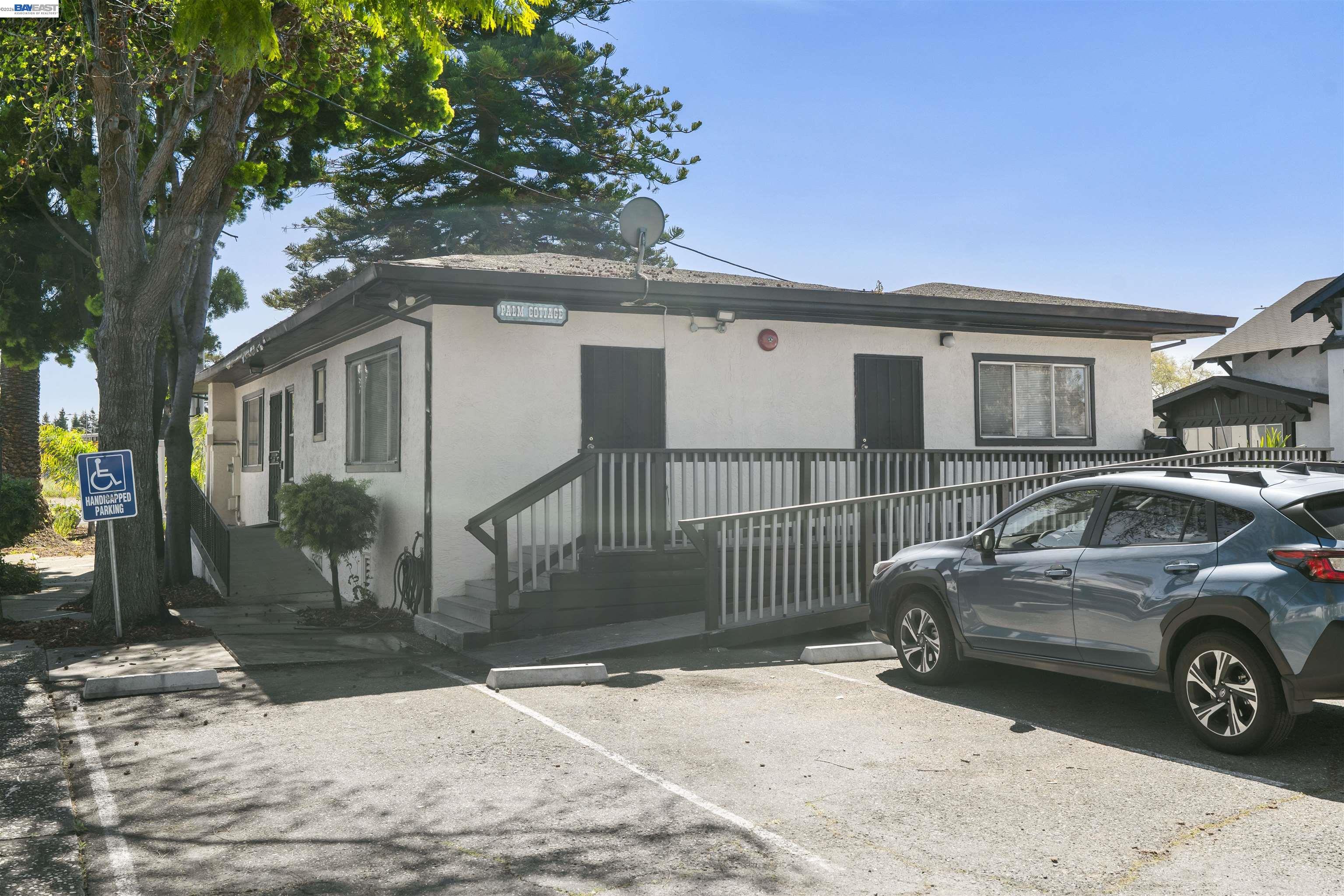 22427 Montgomery St, Hayward, CA, 94541