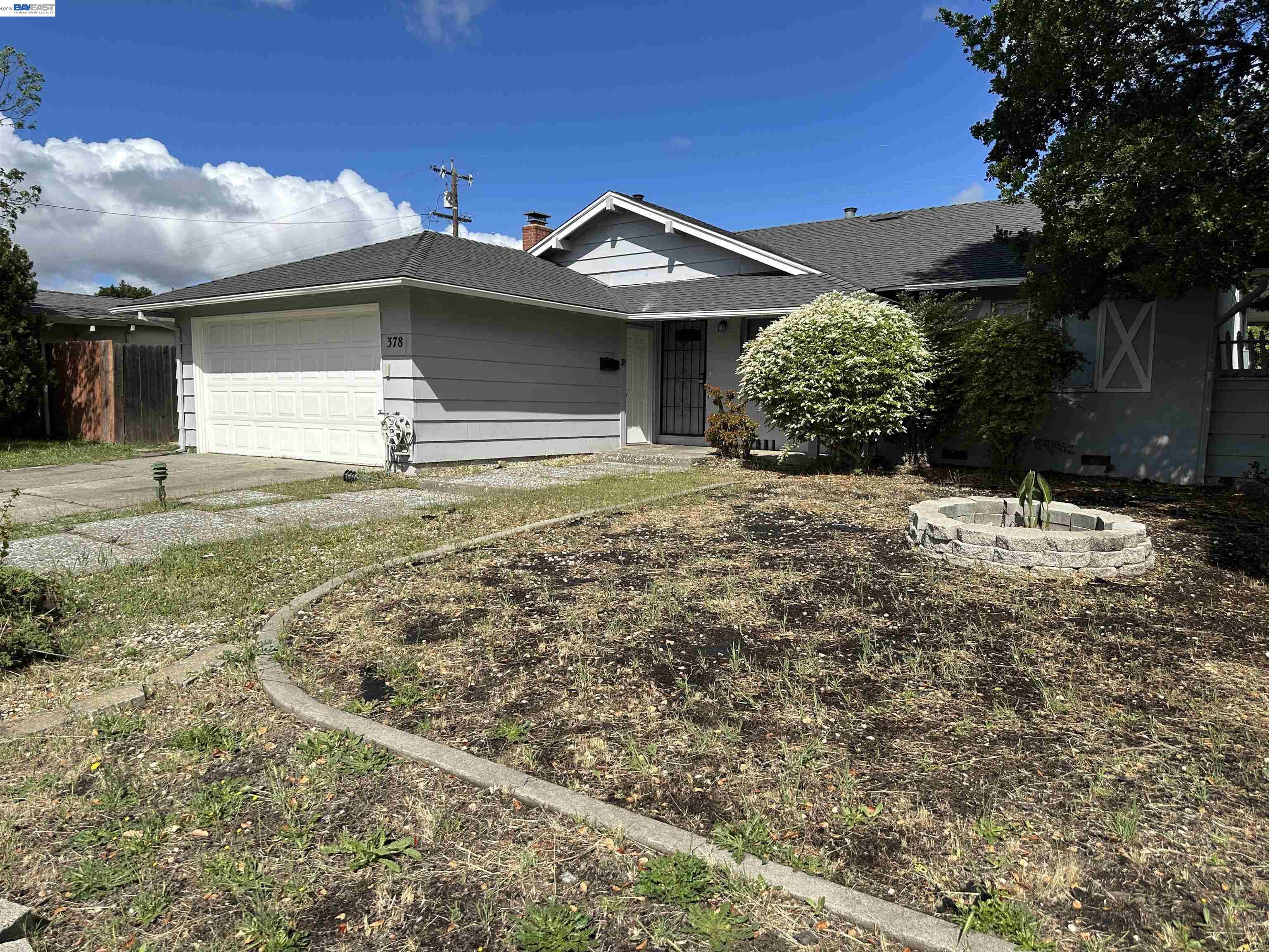 Detail Gallery Image 2 of 13 For 378 Acacia St, Fairfield,  CA 94533 - 3 Beds | 2 Baths