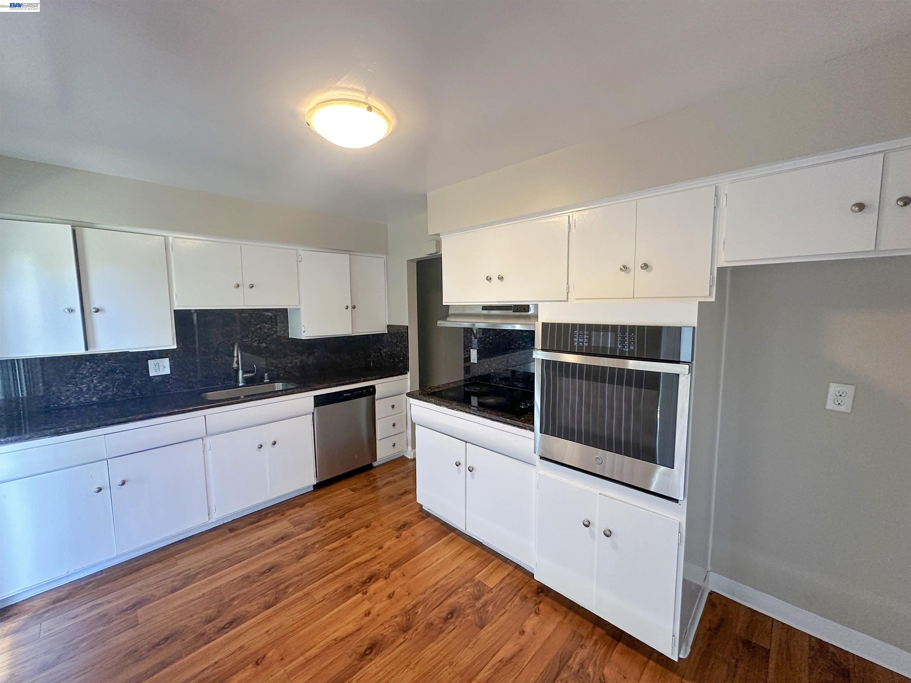 Detail Gallery Image 8 of 13 For 378 Acacia St, Fairfield,  CA 94533 - 3 Beds | 2 Baths