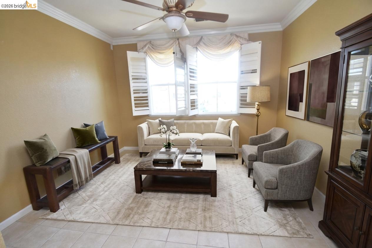 Detail Gallery Image 8 of 47 For 5776 Saint Andrews Dr, Stockton,  CA 95219 - 4 Beds | 4 Baths