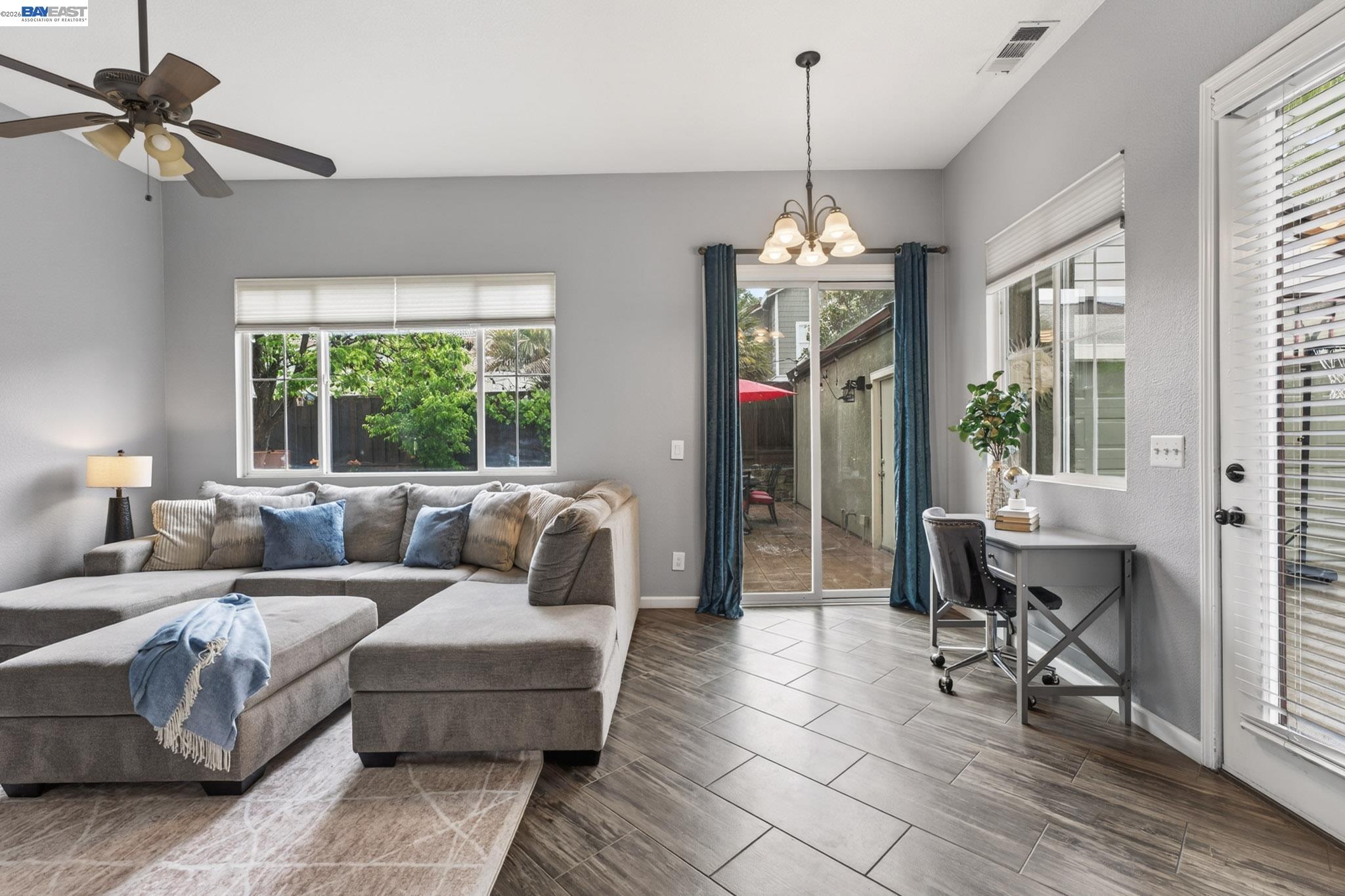 Detail Gallery Image 13 of 45 For 1801 Altamar Way, Livermore,  CA 94551 - 4 Beds | 2 Baths