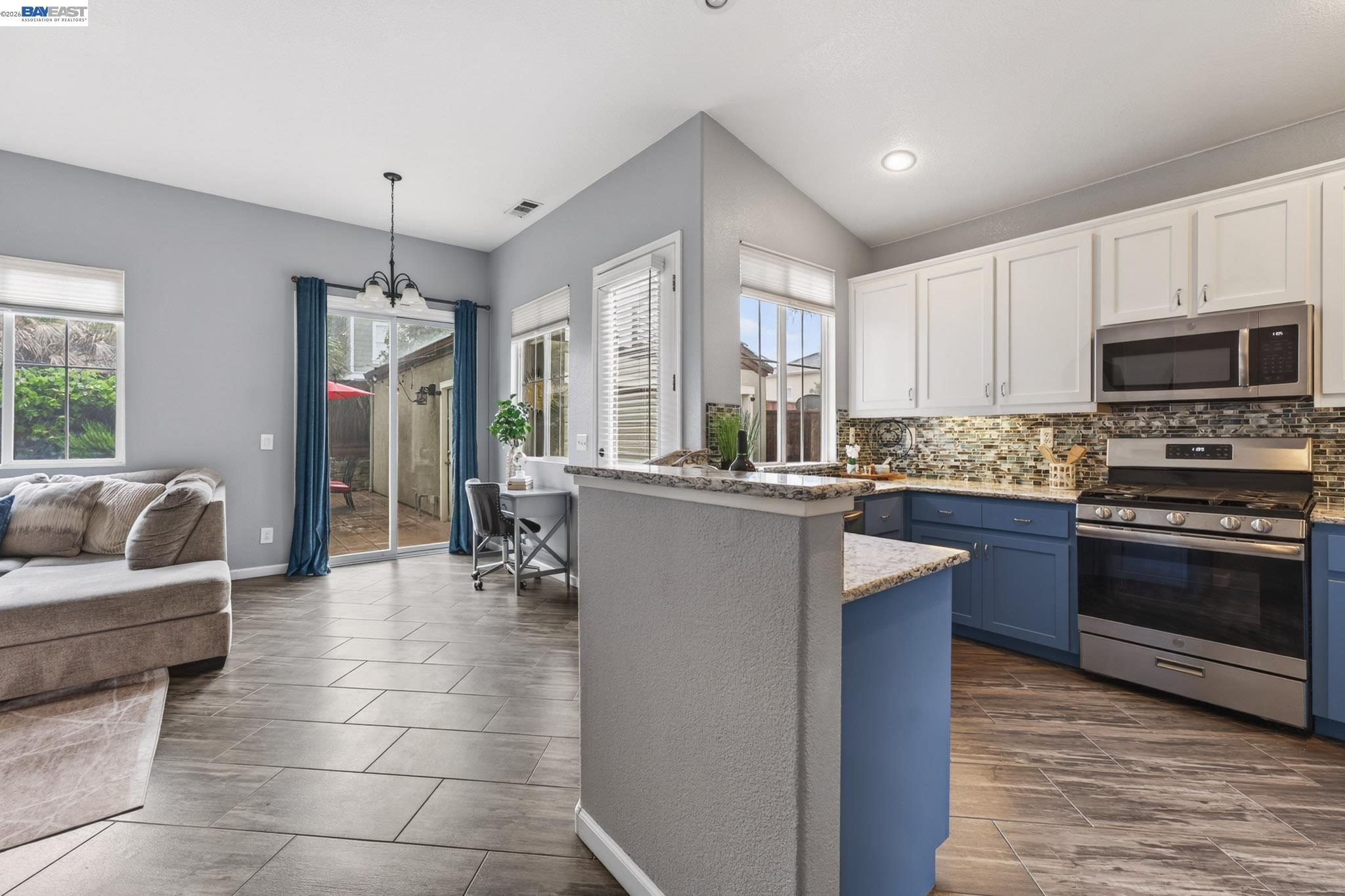 Detail Gallery Image 17 of 45 For 1801 Altamar Way, Livermore,  CA 94551 - 4 Beds | 2 Baths