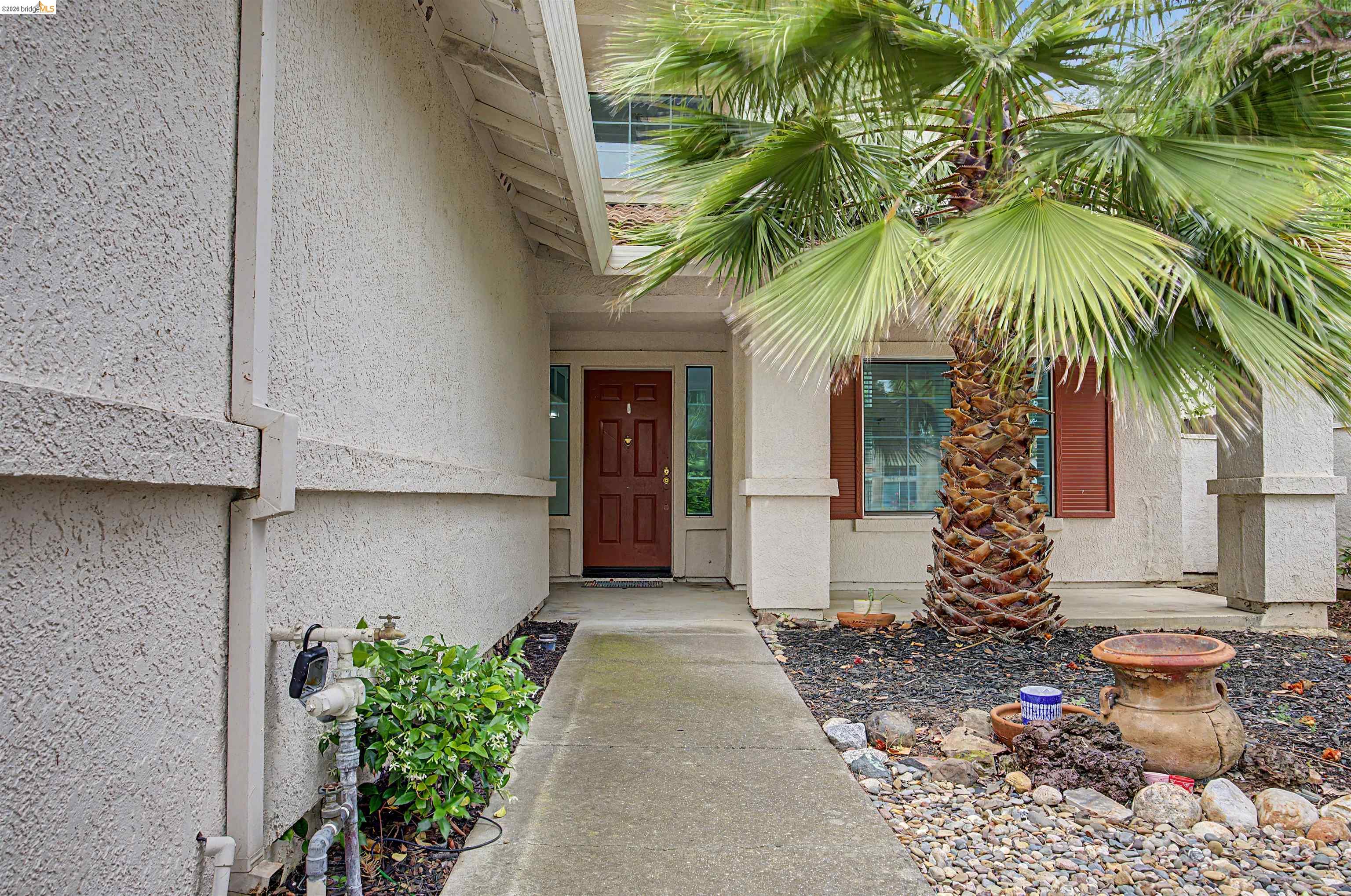 184 Bald Eagle Dr, Vacaville CA 95688 — photo 4