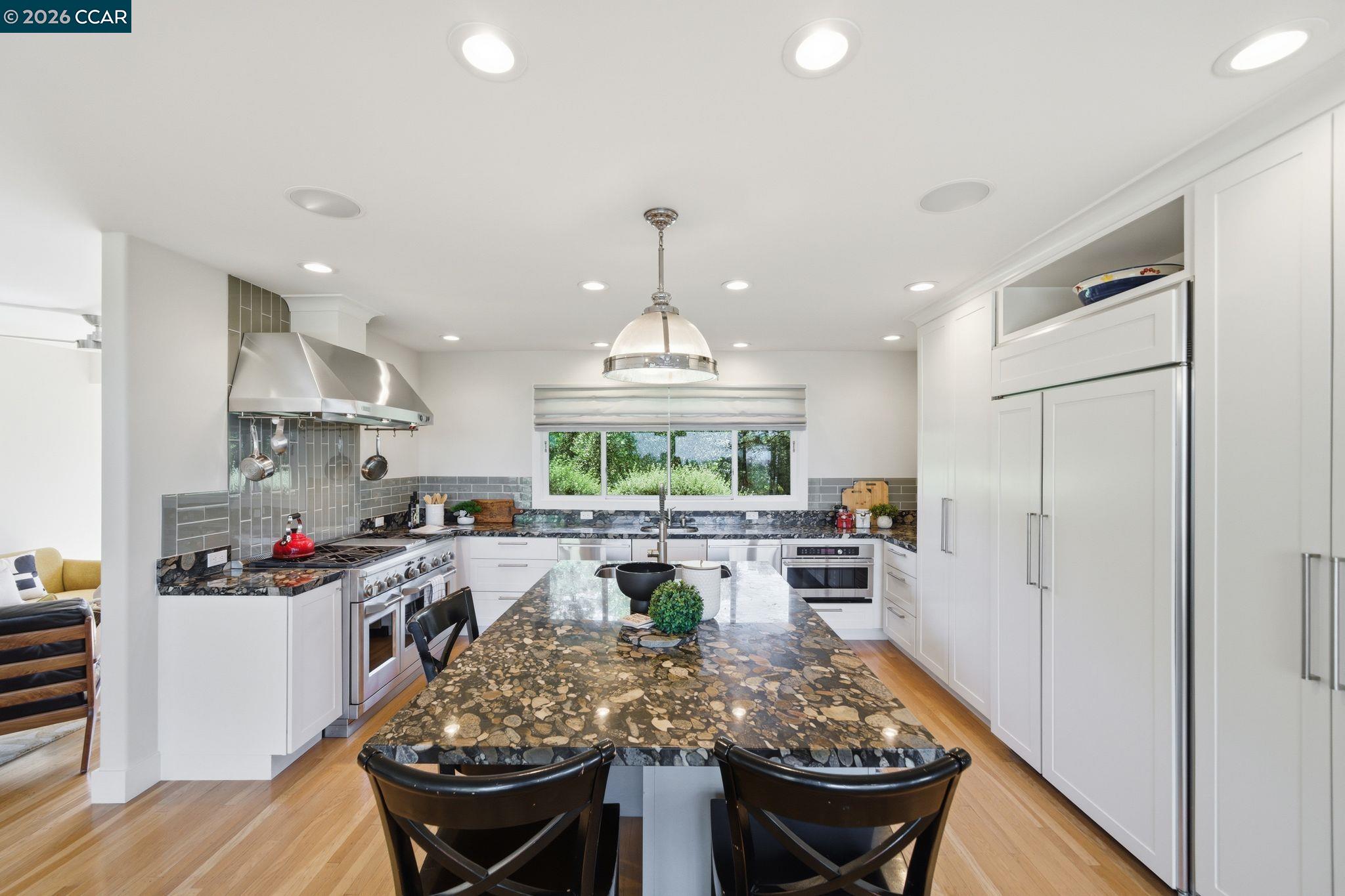 142 Crestview Dr, Orinda, CA, 94563