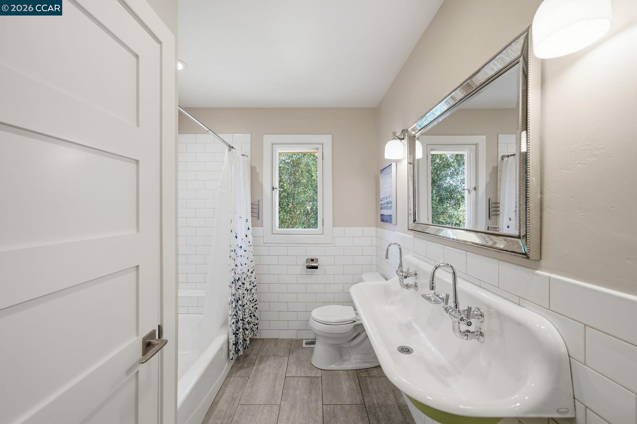 142 Crestview Dr, Orinda, CA, 94563