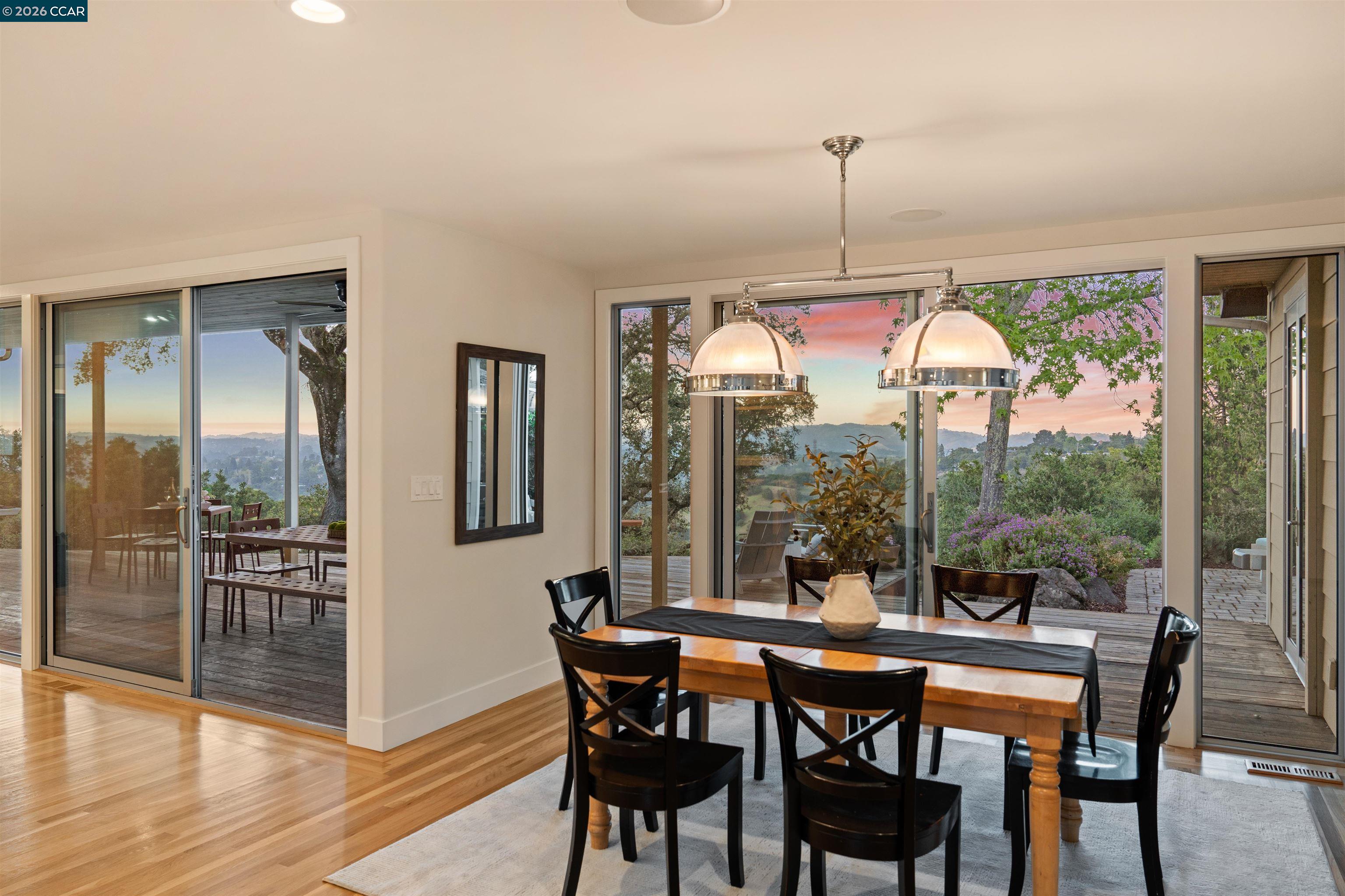 142 Crestview Dr, Orinda, CA, 94563