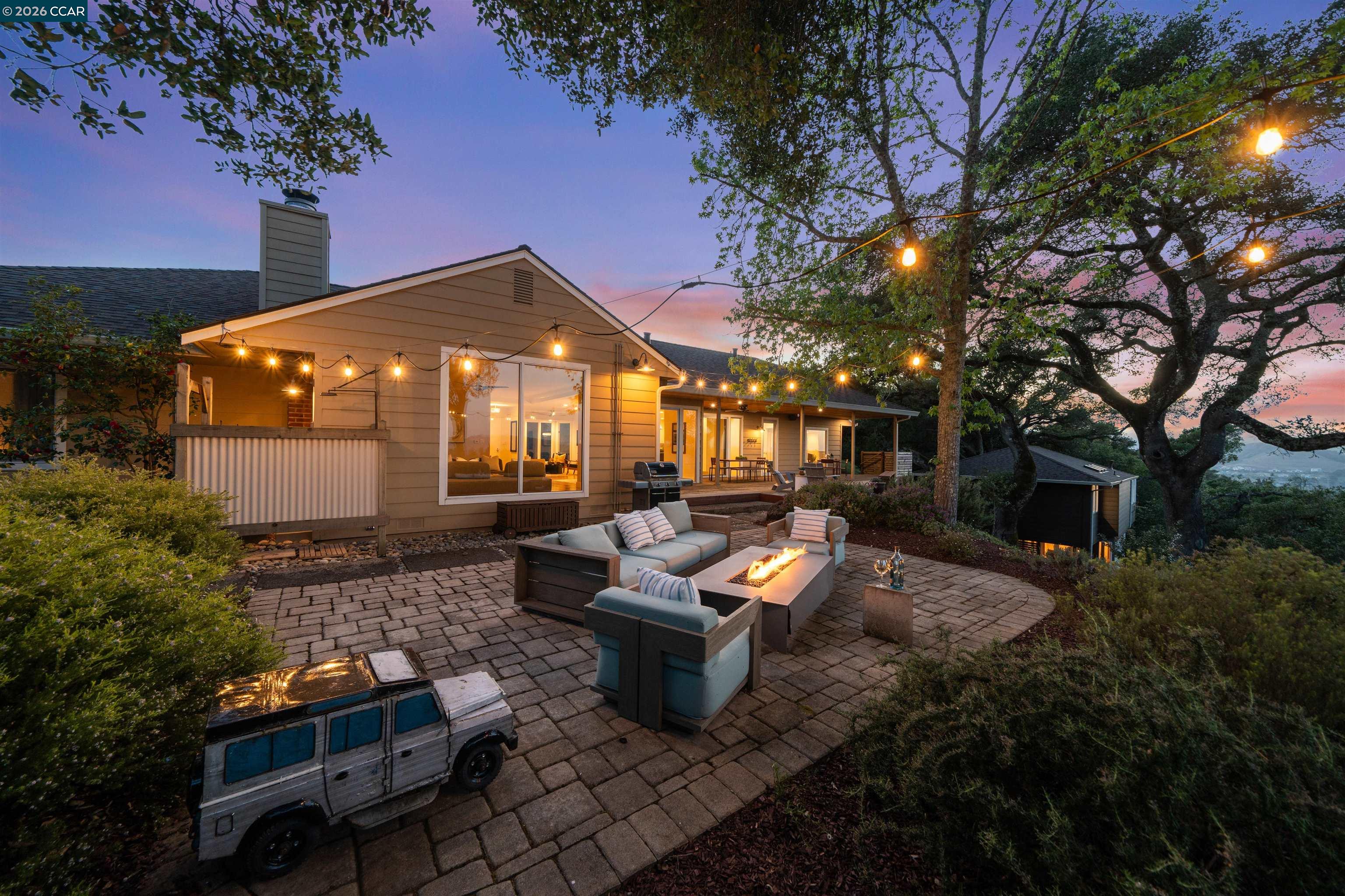 142 Crestview Dr, Orinda, CA, 94563