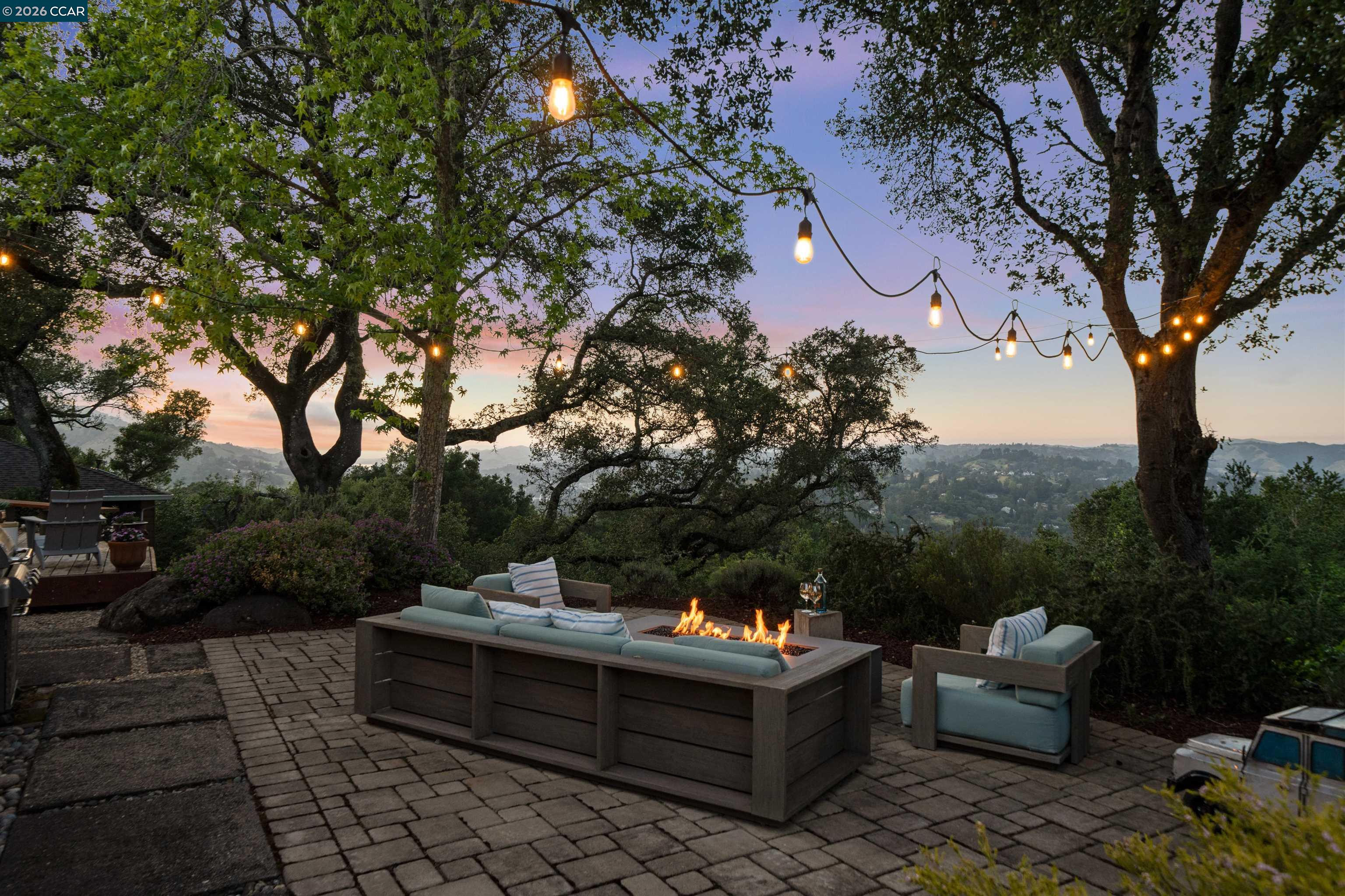 142 Crestview Dr, Orinda, CA, 94563