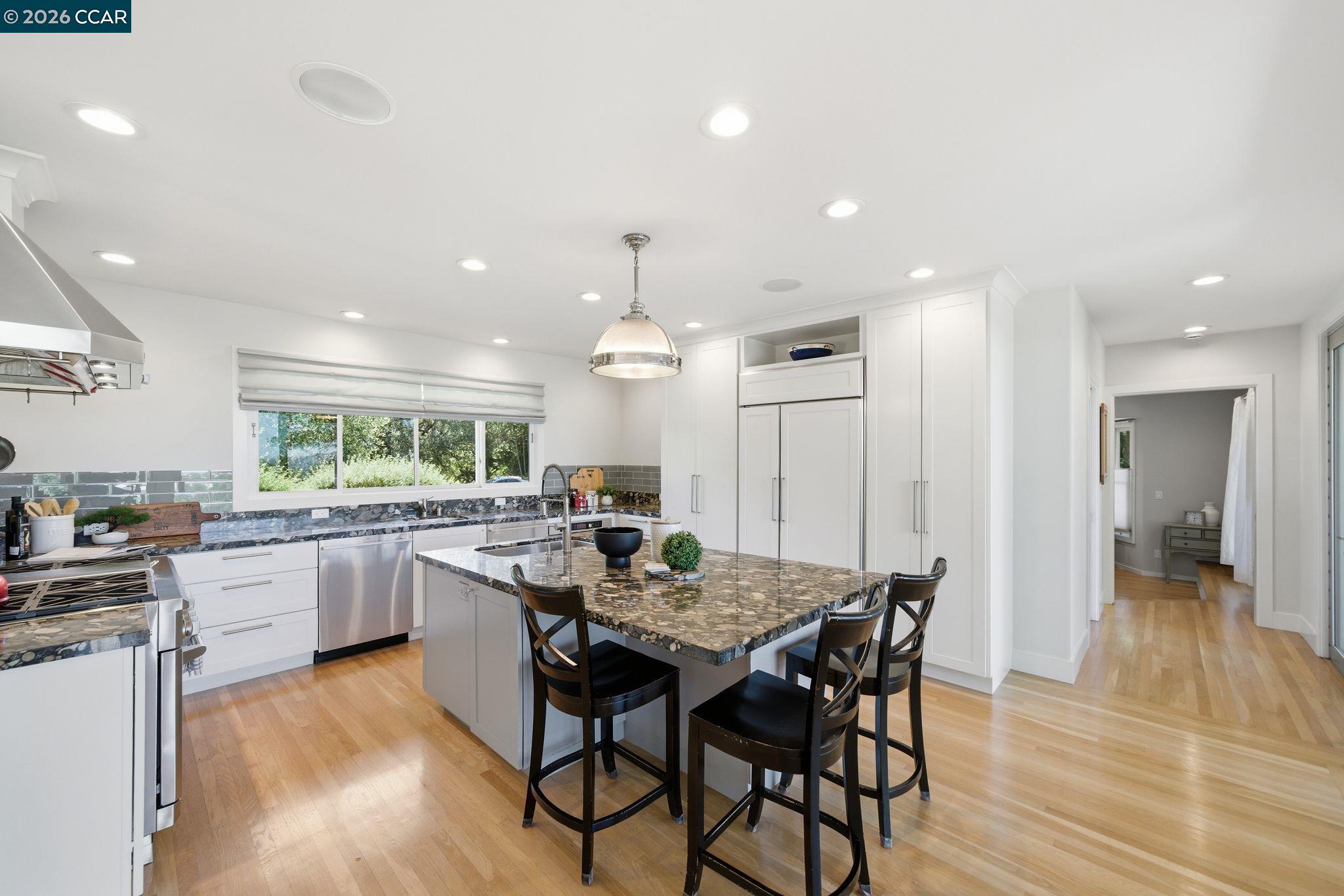 142 Crestview Dr, Orinda, CA, 94563