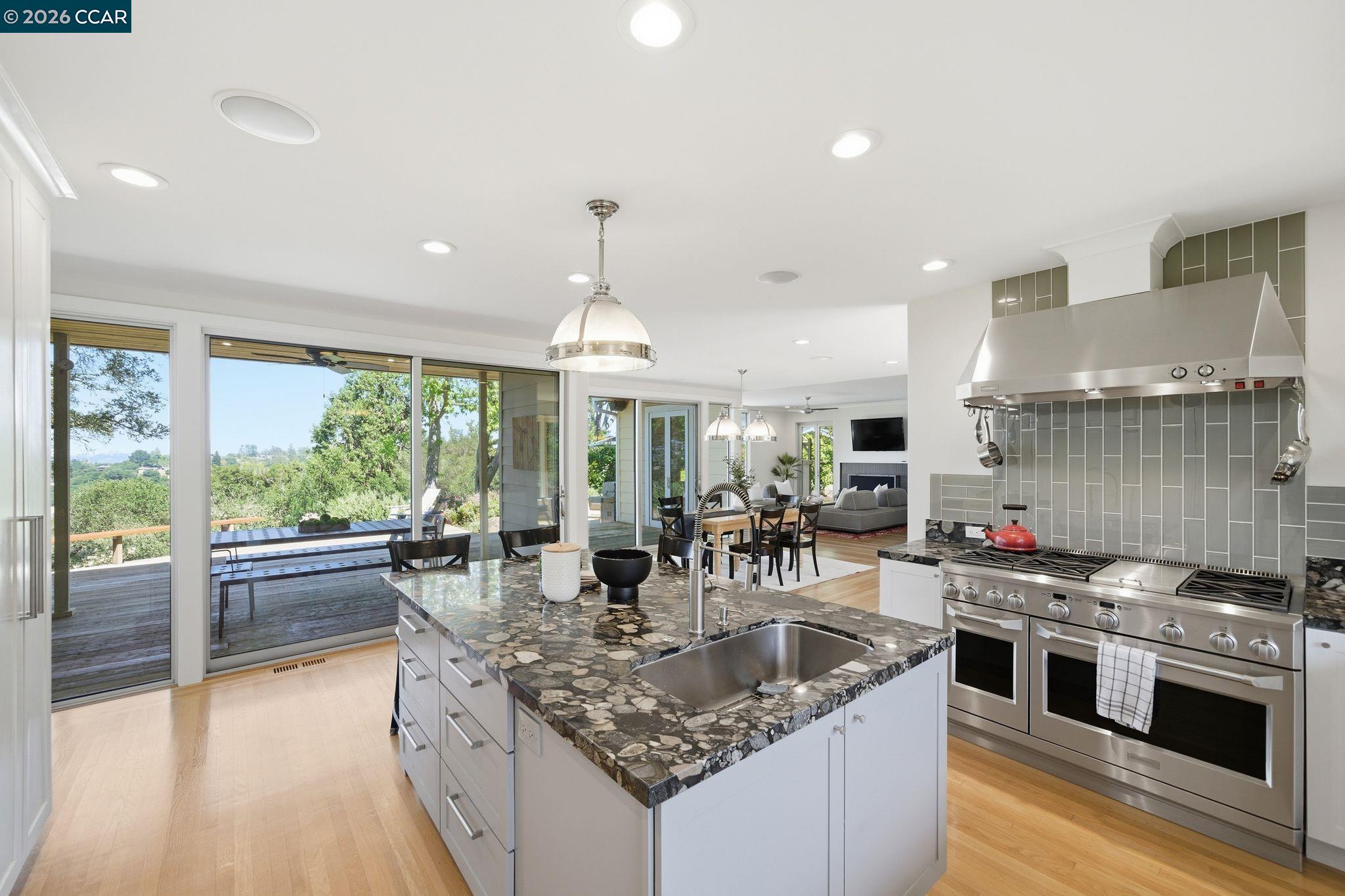 142 Crestview Dr, Orinda, CA, 94563