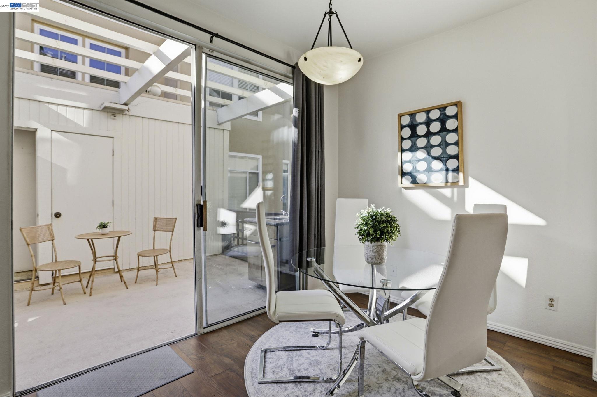 Detail Gallery Image 15 of 47 For 441 Camille Cir #12,  San Jose,  CA 95134 - 2 Beds | 2/1 Baths