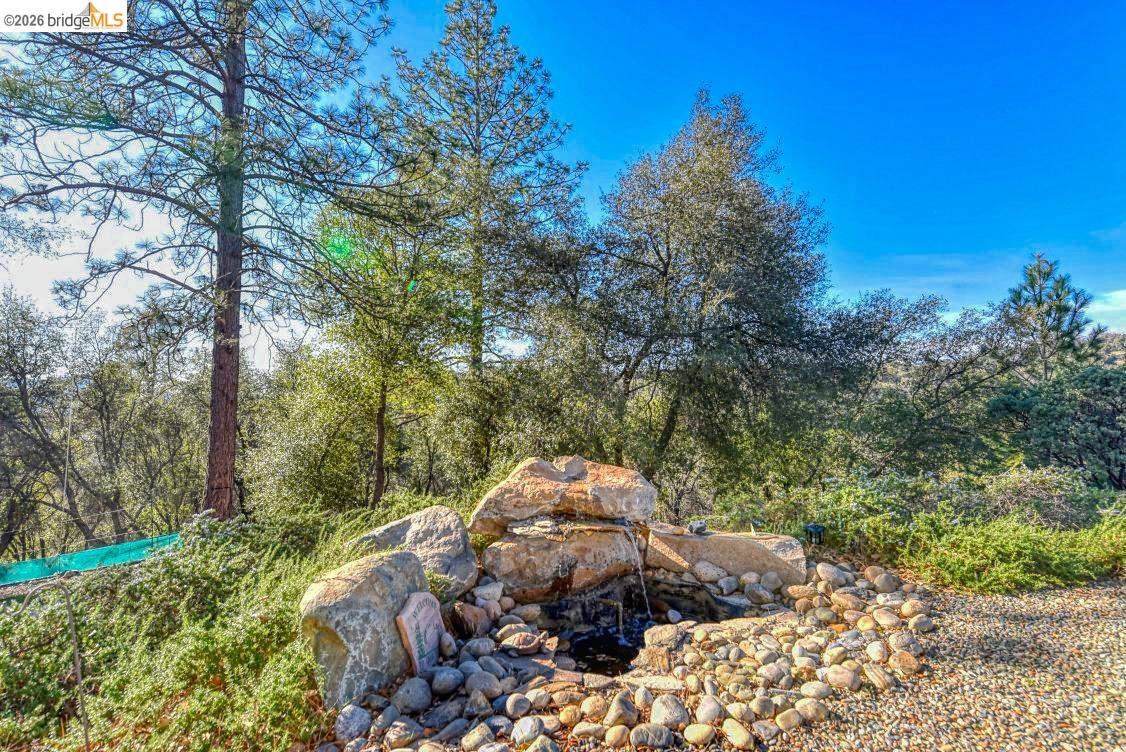 Detail Gallery Image 10 of 48 For 20591 Chaparral, Groveland,  CA 95321-8508 - 3 Beds | 3/1 Baths