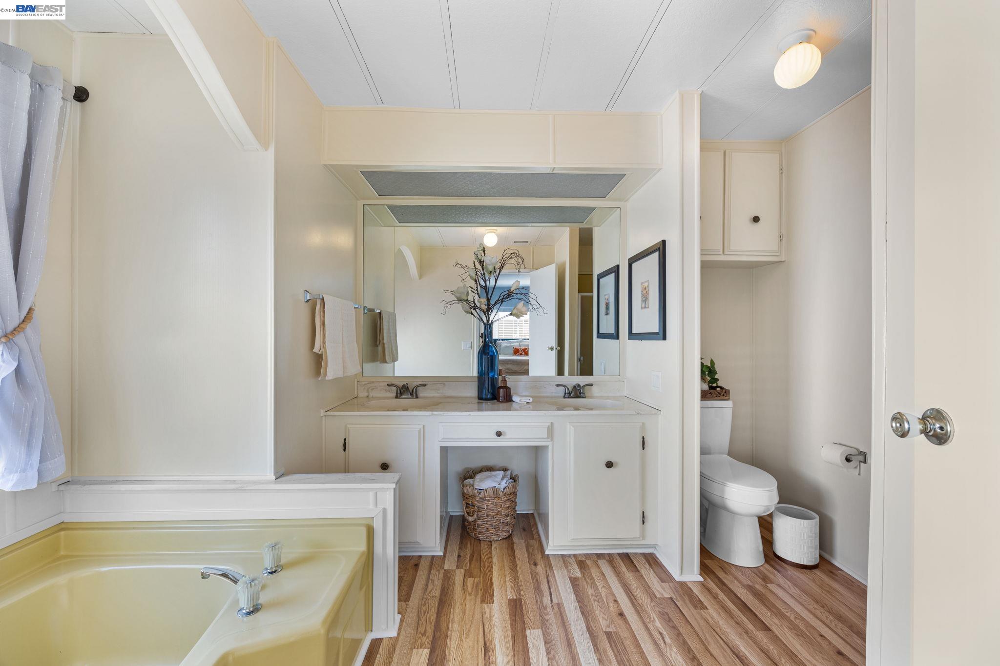 Detail Gallery Image 16 of 36 For 29315 Harpoon Way, Hayward,  CA 94544 - 2 Beds | 2 Baths