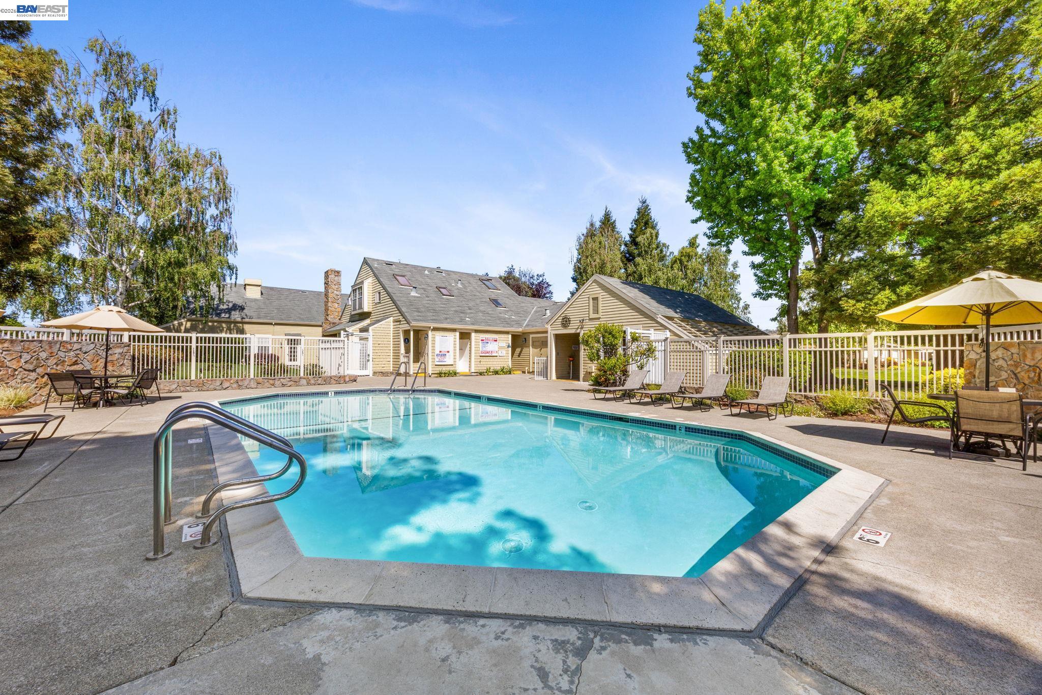 Detail Gallery Image 24 of 36 For 29315 Harpoon Way, Hayward,  CA 94544 - 2 Beds | 2 Baths