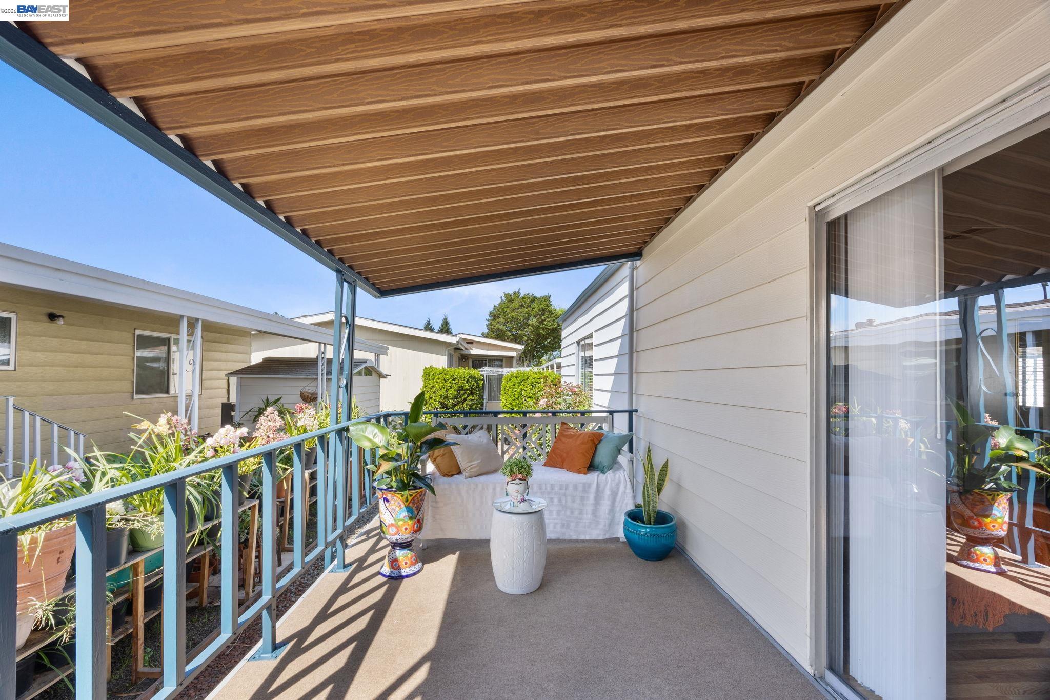 Detail Gallery Image 5 of 36 For 29315 Harpoon Way, Hayward,  CA 94544 - 2 Beds | 2 Baths