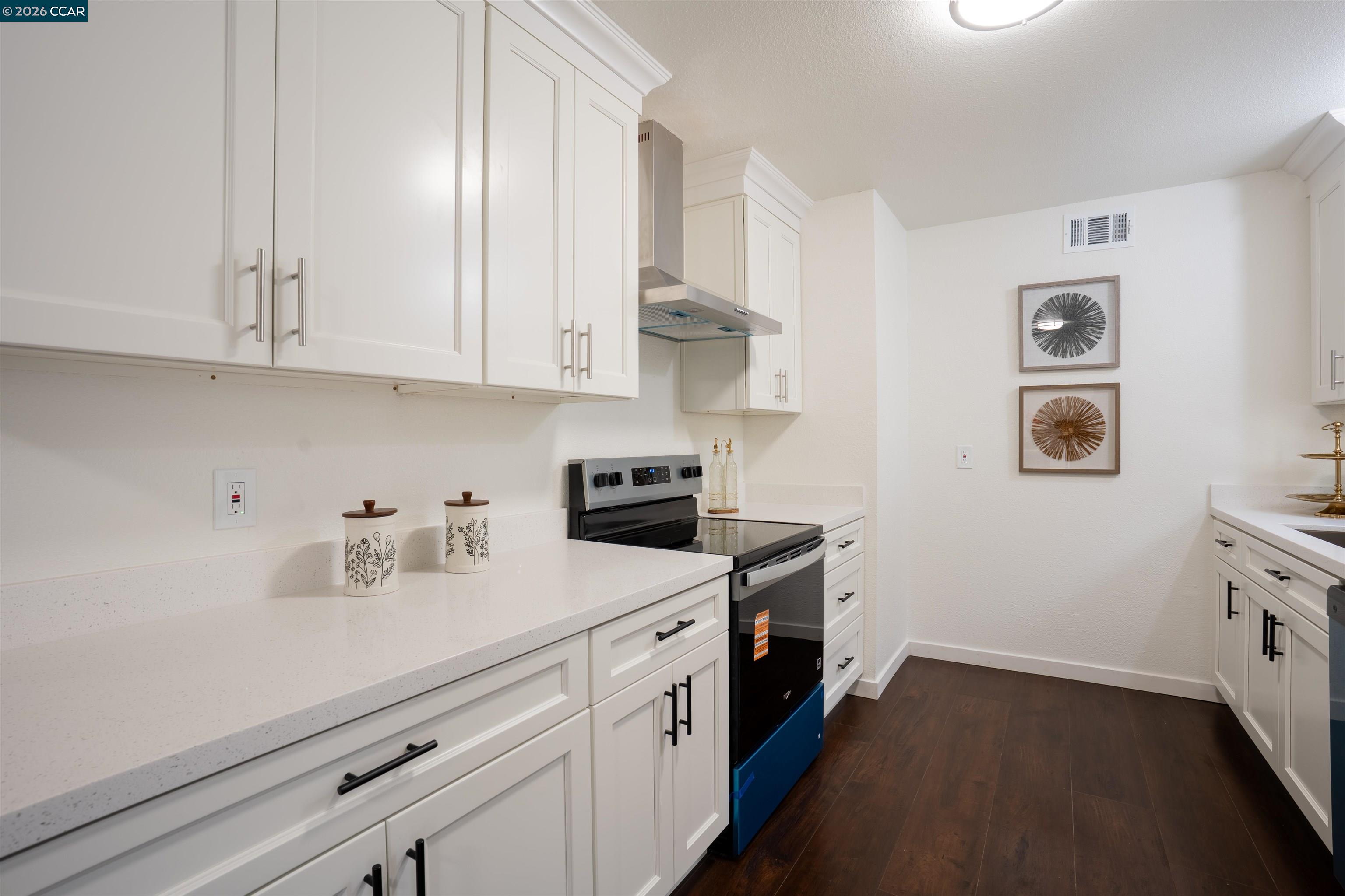 Detail Gallery Image 3 of 23 For 58 Solano Ave, Bay Point,  CA 94565-1618 - 3 Beds | 2 Baths