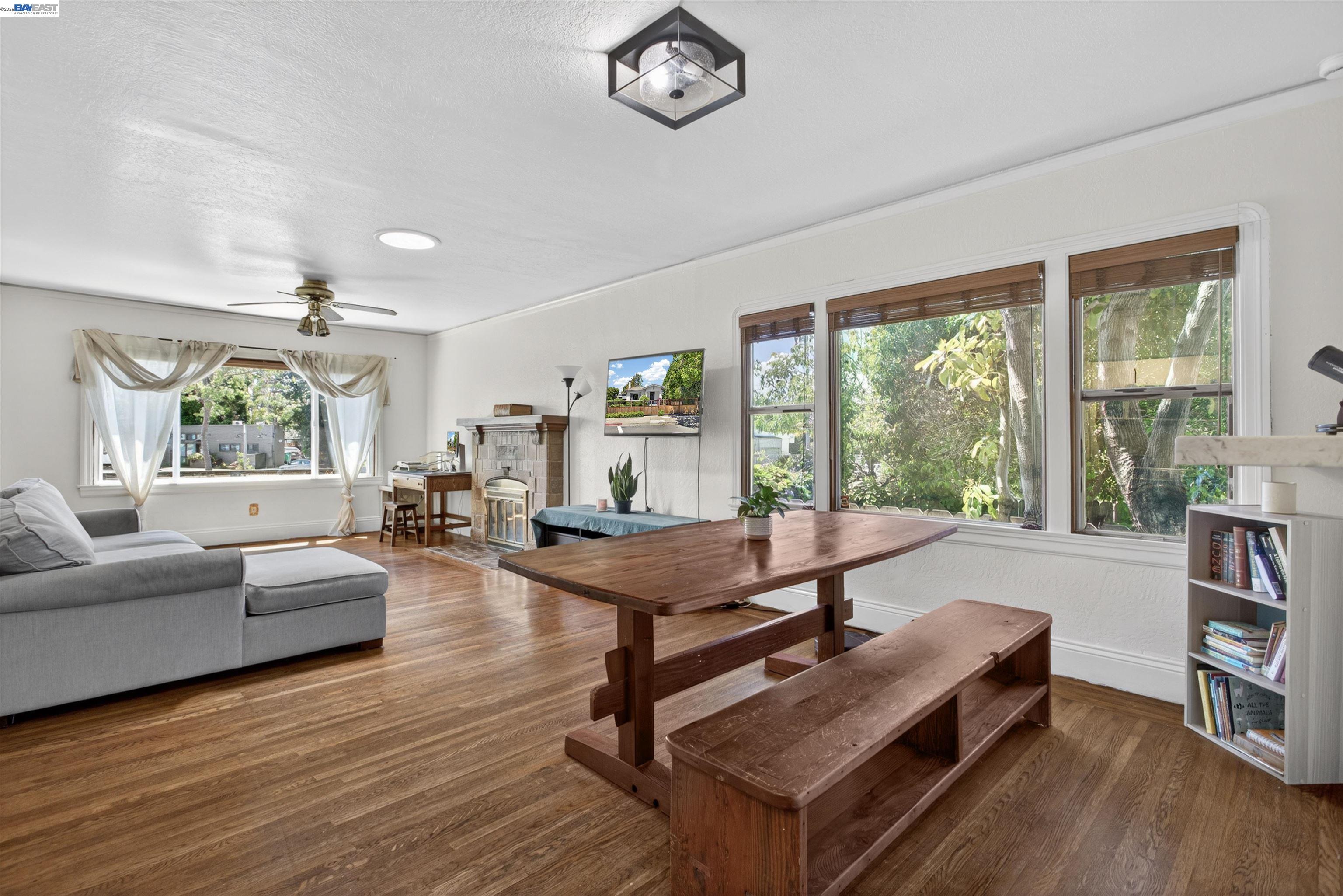 Detail Gallery Image 44 of 60 For 914 61st Street, Oakland,  CA 94608-1327 - 6 Beds | 4/1 Baths