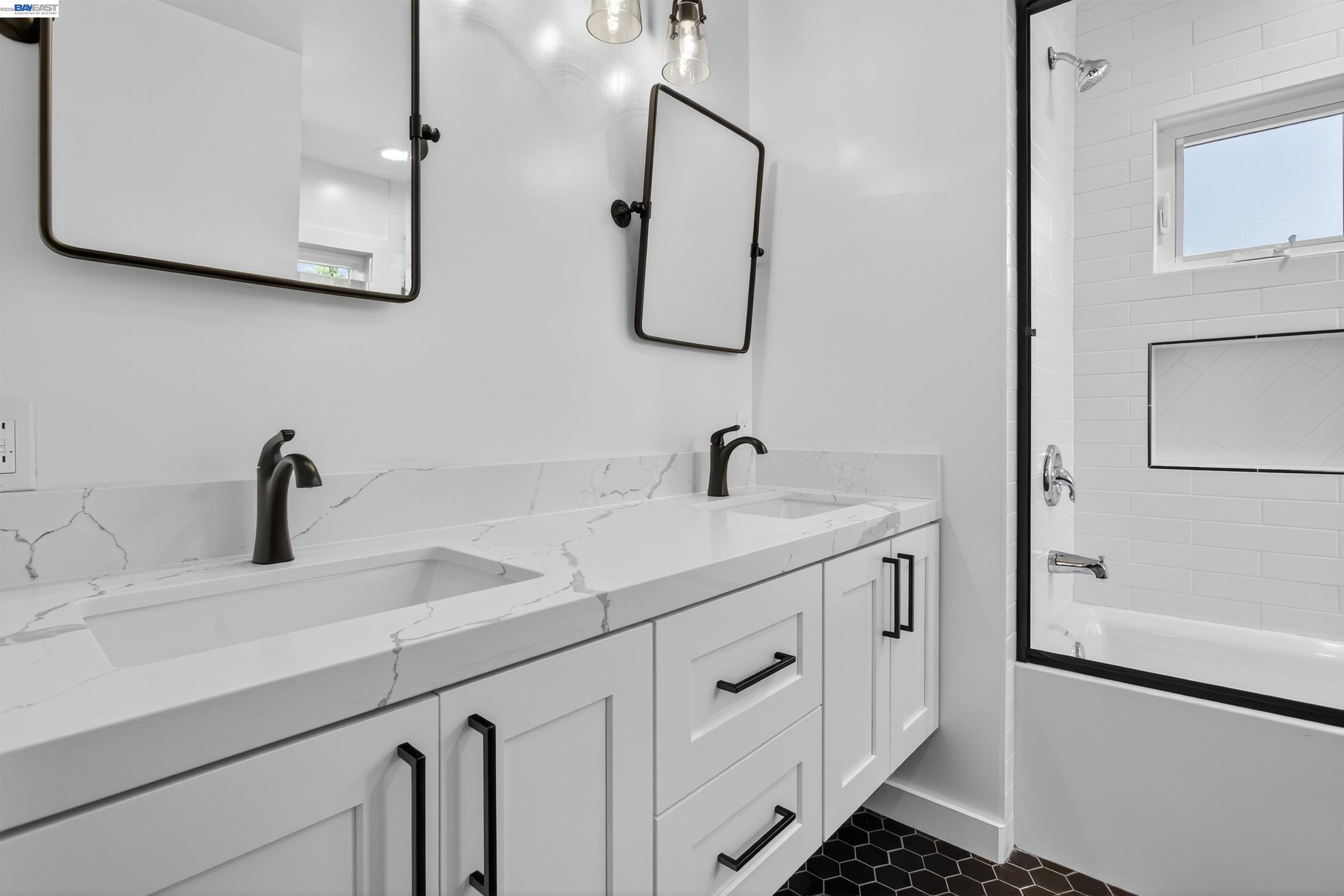 Detail Gallery Image 25 of 60 For 912-914 61st Street, Oakland,  CA 94608-1327 - – Beds | – Baths