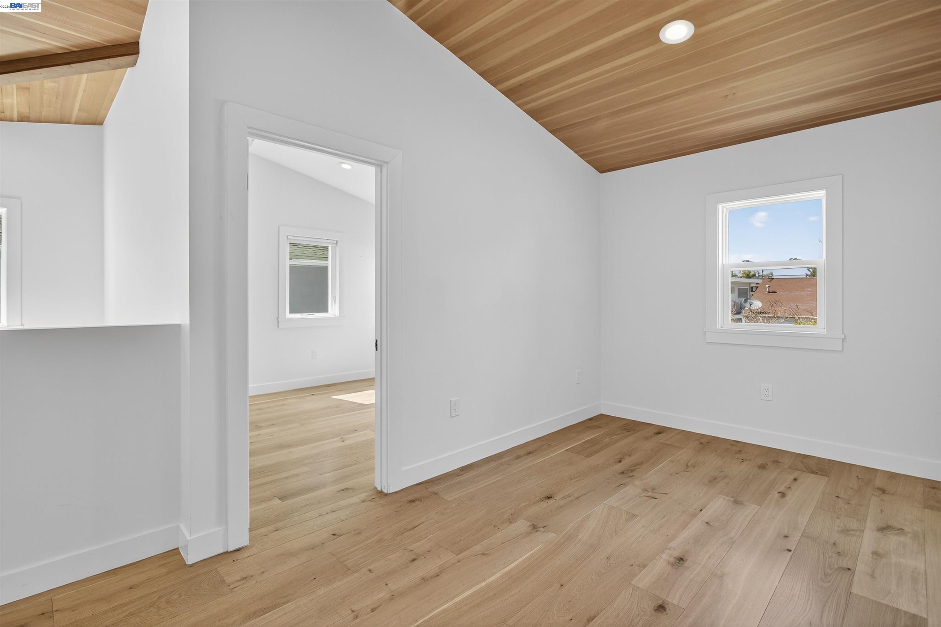 Detail Gallery Image 27 of 60 For 912-914 61st Street, Oakland,  CA 94608-1327 - – Beds | – Baths