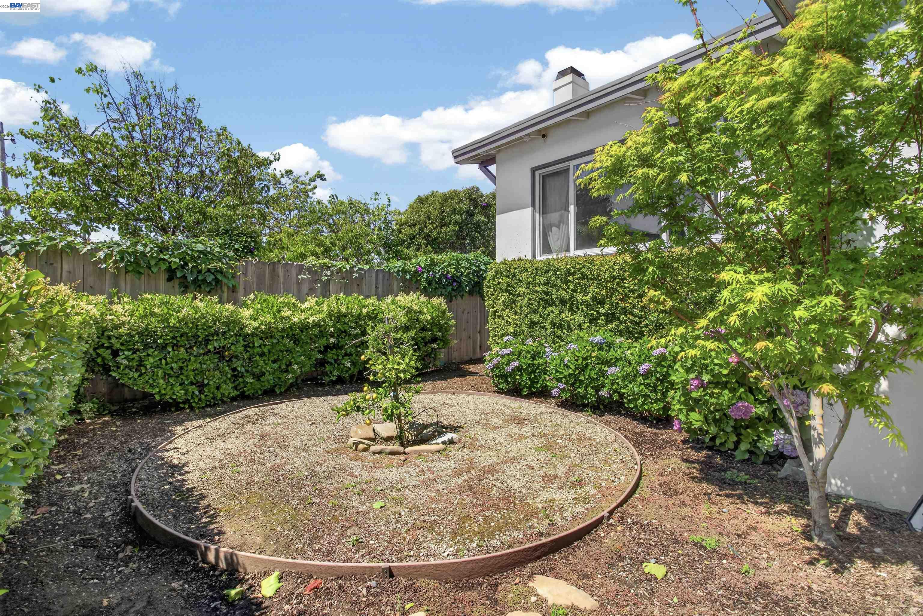 Detail Gallery Image 40 of 60 For 912-914 61st Street, Oakland,  CA 94608-1327 - – Beds | – Baths