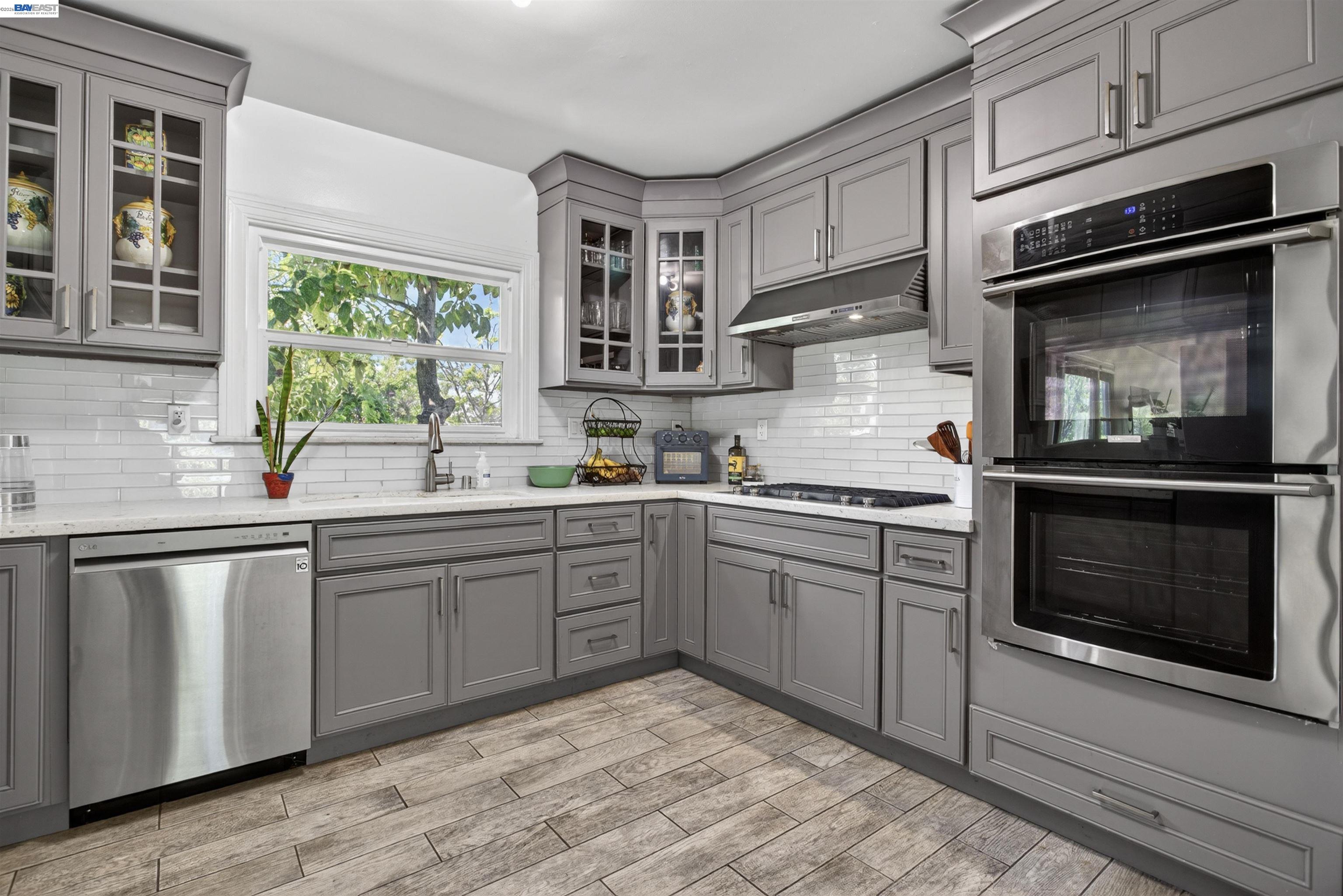 Detail Gallery Image 47 of 60 For 912-914 61st Street, Oakland,  CA 94608-1327 - – Beds | – Baths