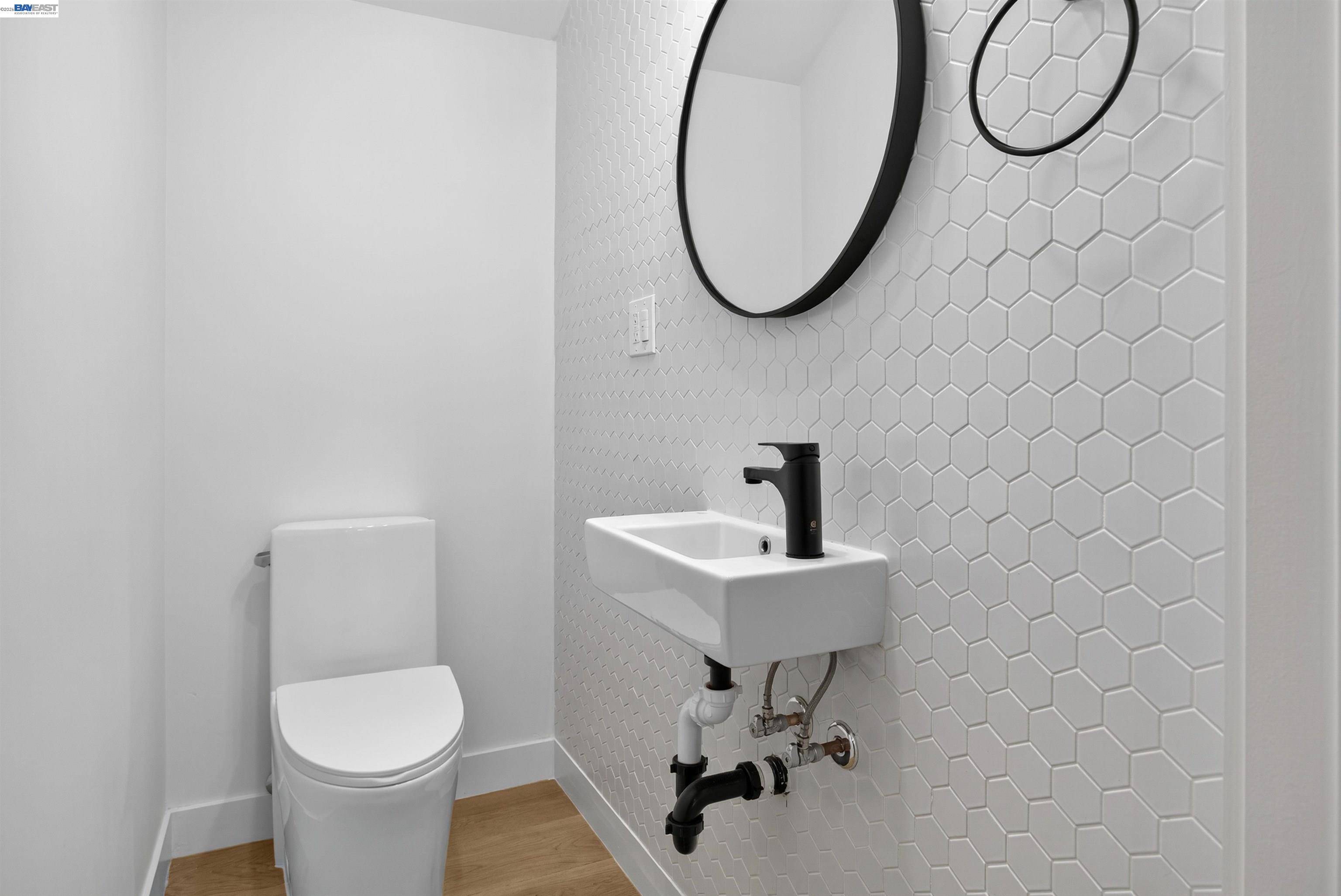 Detail Gallery Image 7 of 60 For 912-914 61st Street, Oakland,  CA 94608-1327 - – Beds | – Baths