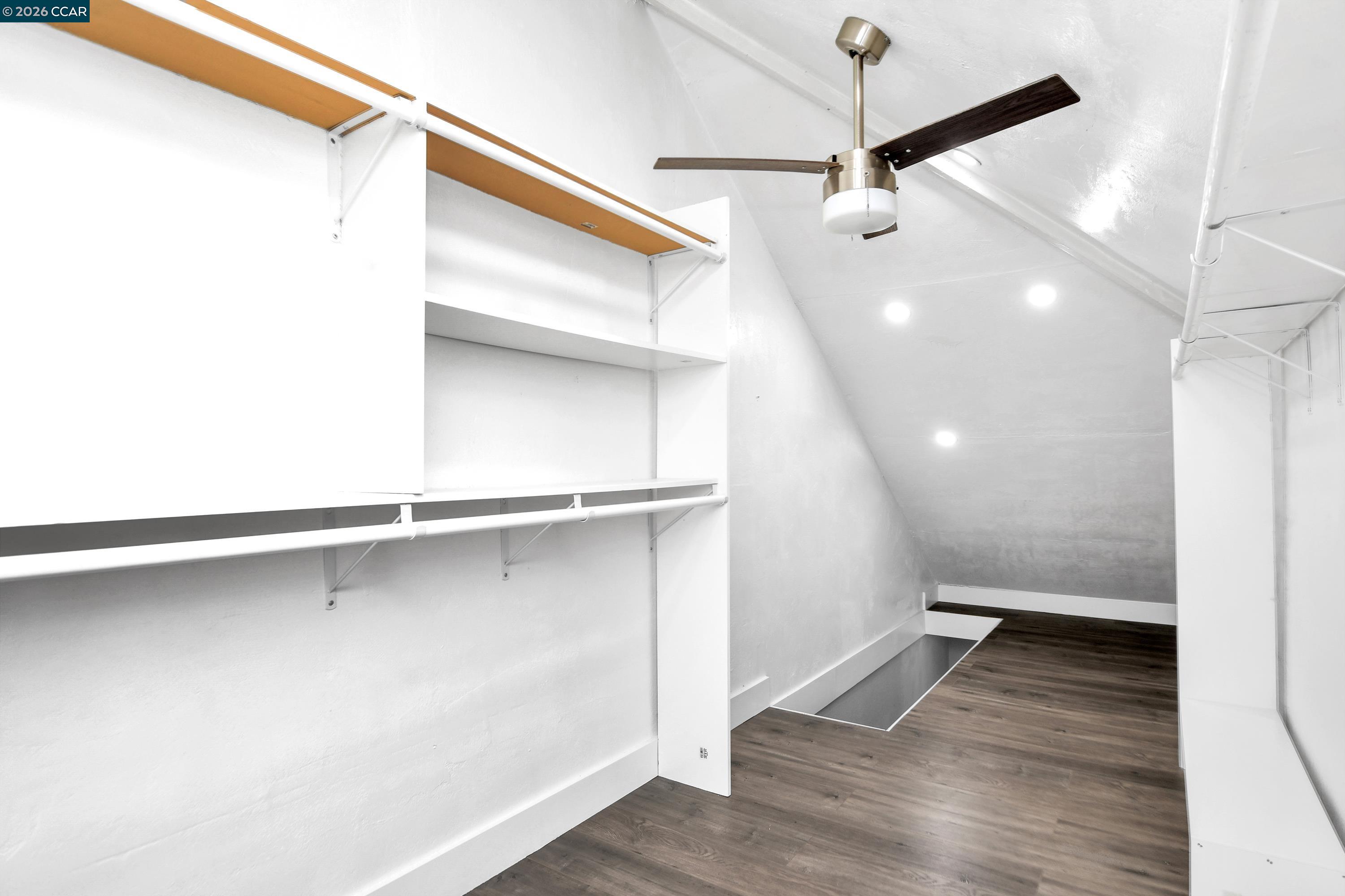 Detail Gallery Image 23 of 35 For 17106 Creekside Cir, Morgan Hill,  CA 95037 - 2 Beds | 1/1 Baths