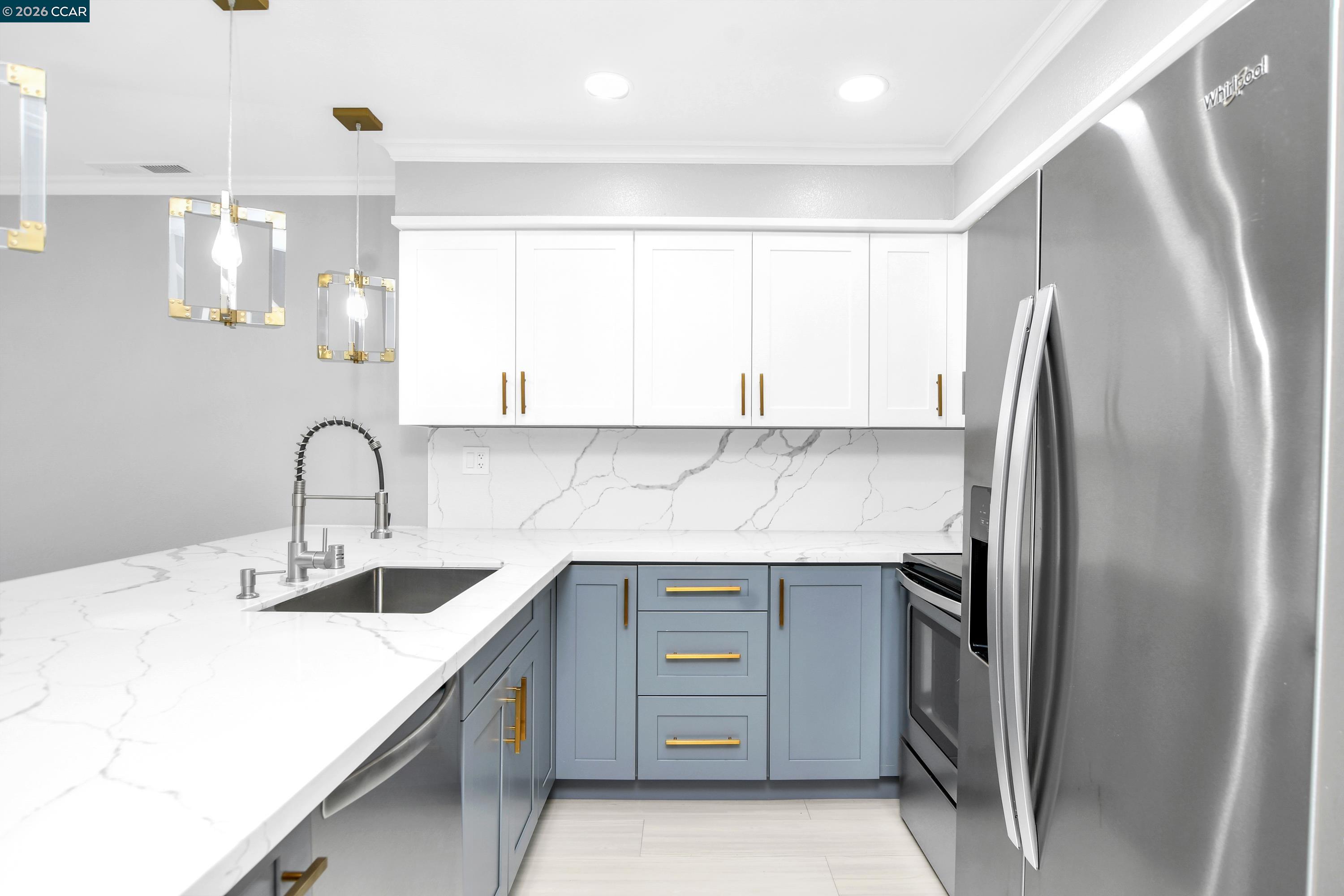 Detail Gallery Image 9 of 35 For 17106 Creekside Cir, Morgan Hill,  CA 95037 - 2 Beds | 1/1 Baths