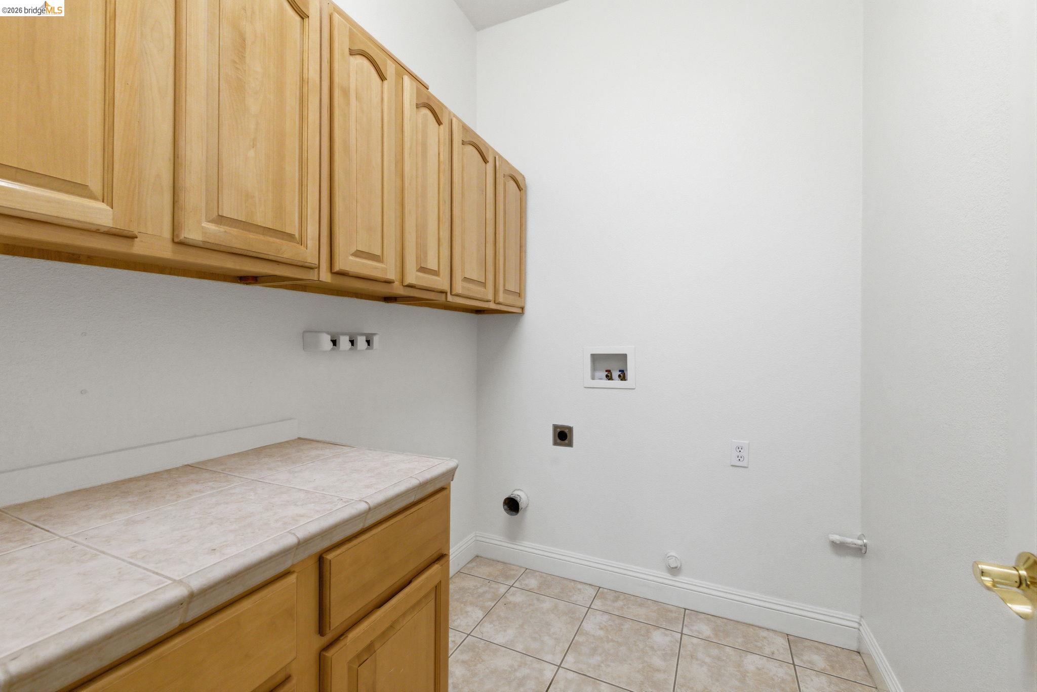 Detail Gallery Image 25 of 58 For 32 Apollo Ln, Copperopolis,  CA 95228 - 4 Beds | 2/1 Baths