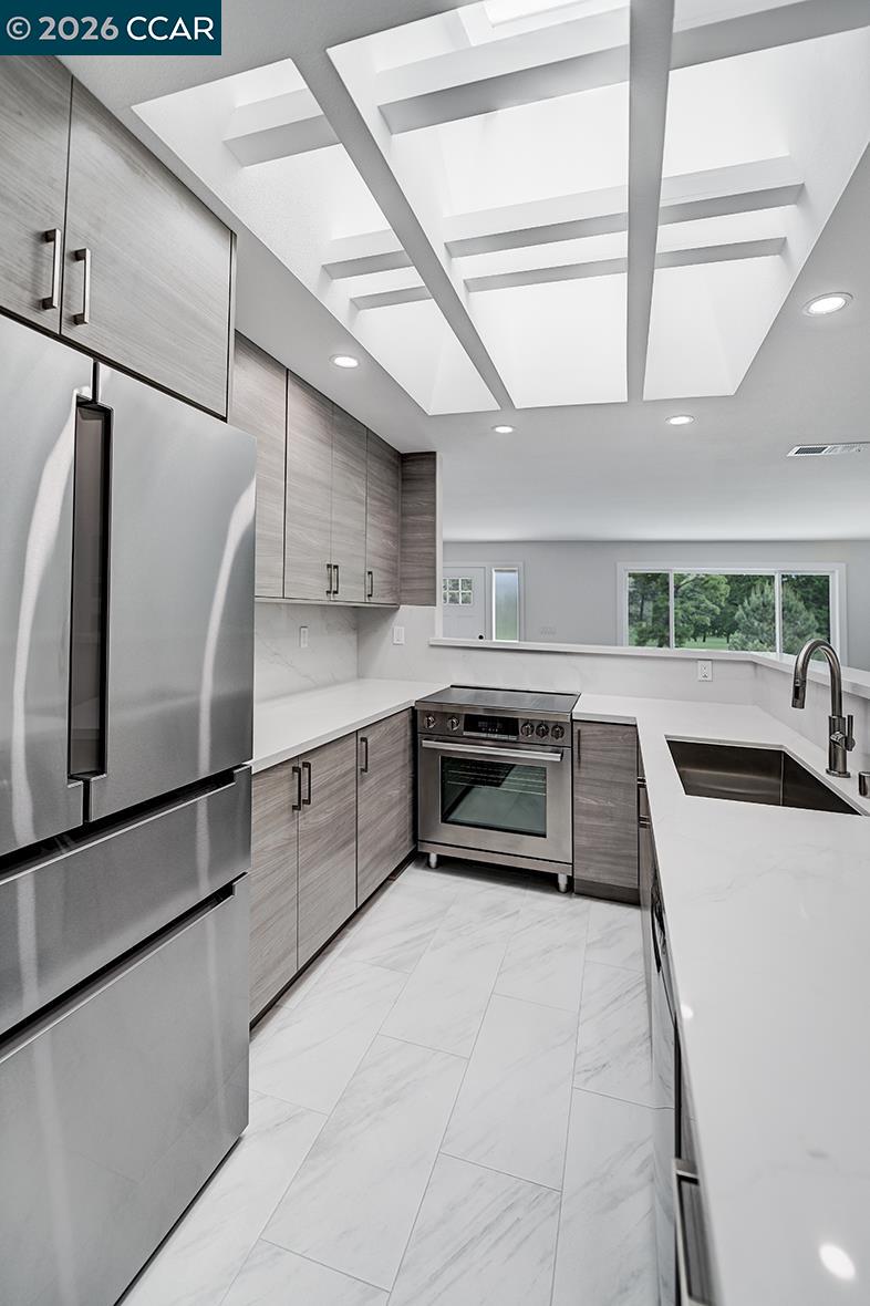 Photo #12: 41130842 Listing: Photo #12